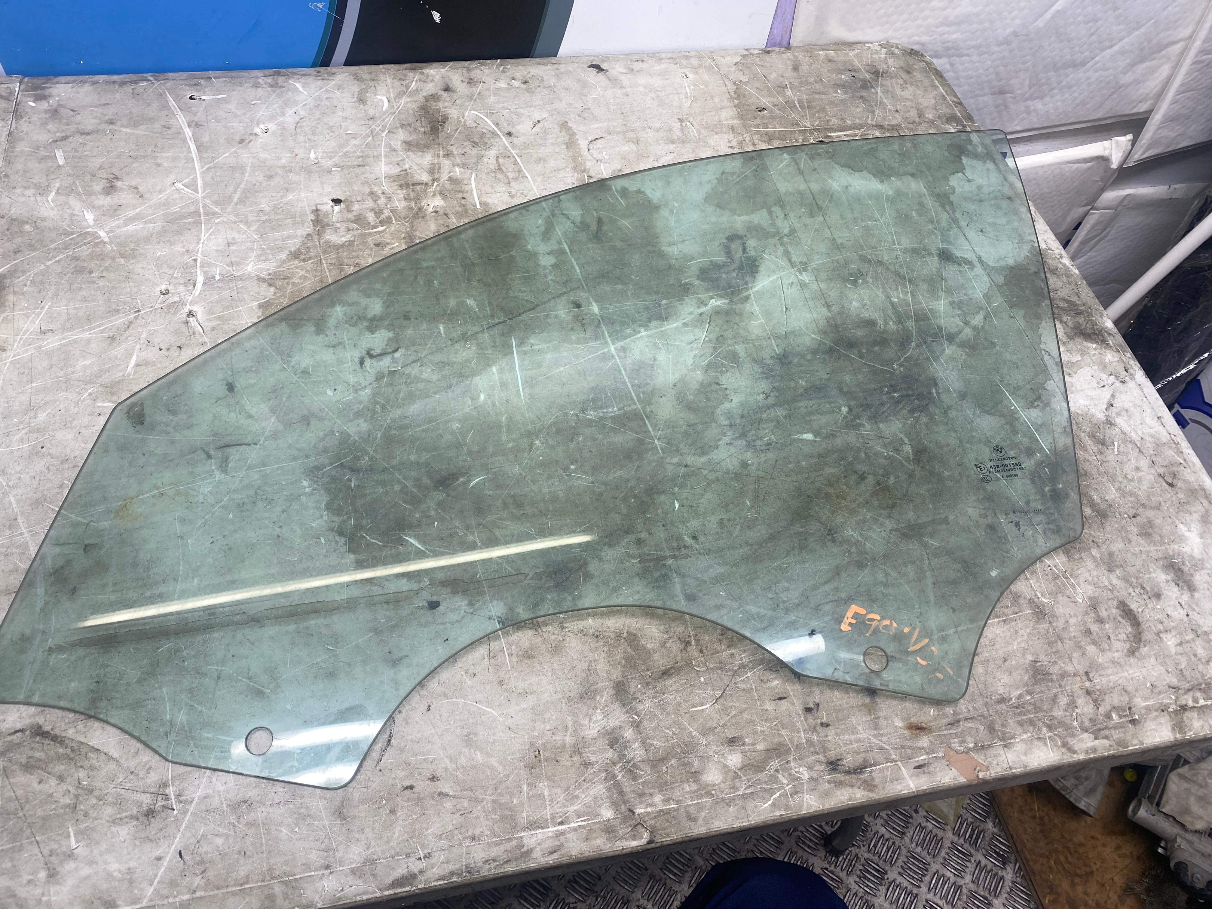 BMW 3 Series E90 Front Passenger Side Window Glass 2005–2012
