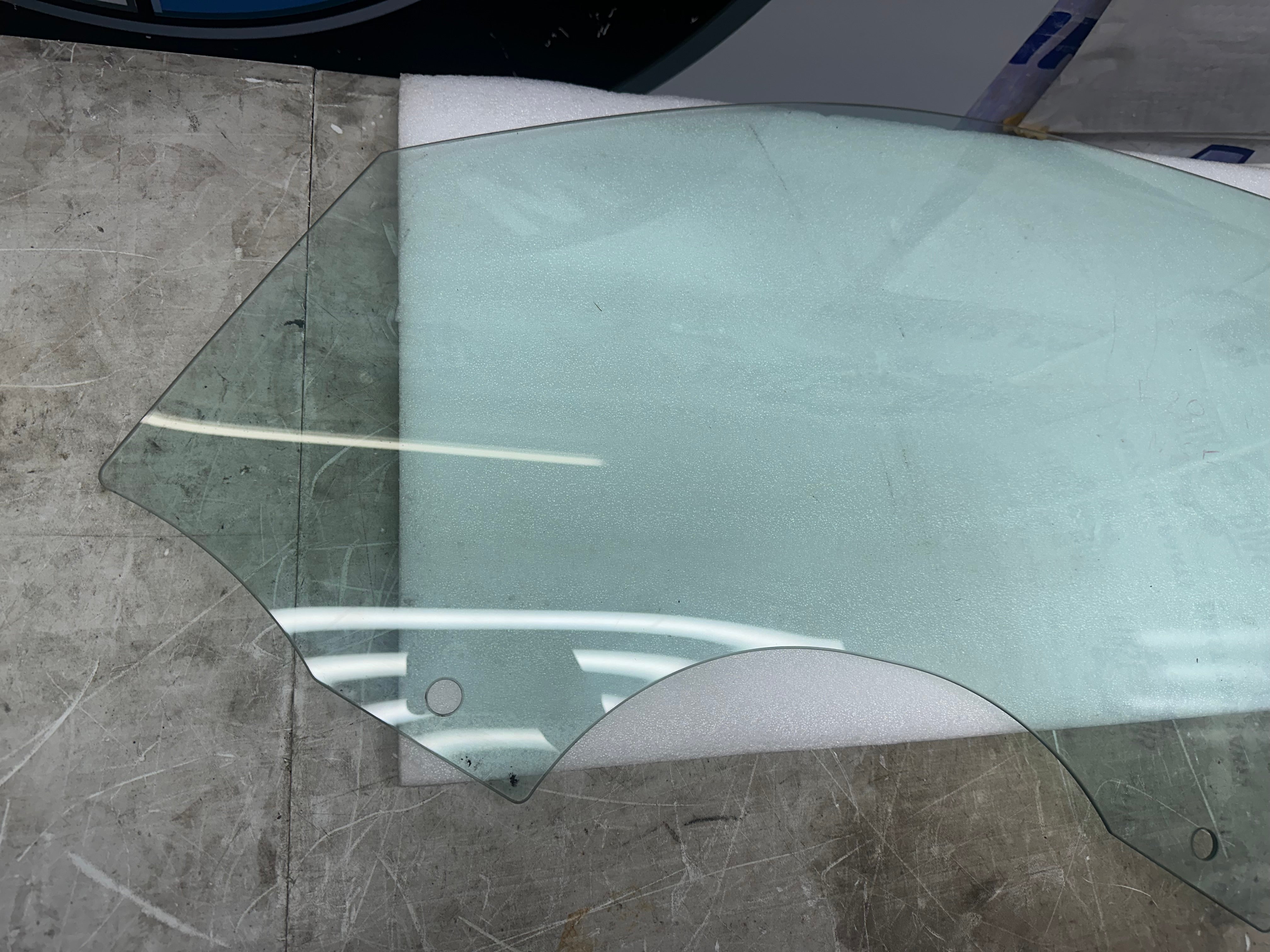 BMW 1 Series F20 Left Front Door Glass – 2011–2019
