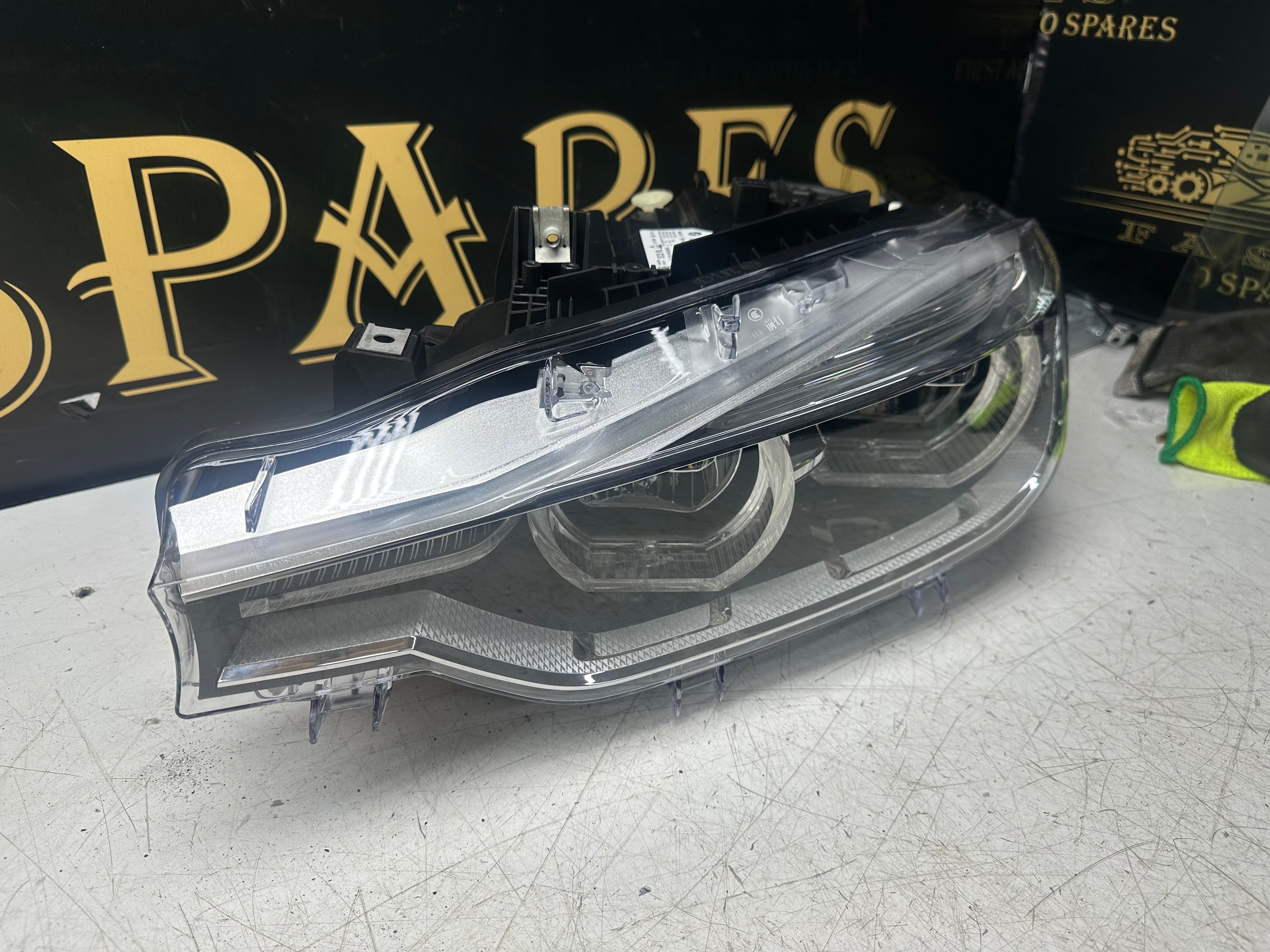 BMW 3 Series F30 / F31 2015–2019 LCI LED Headlight Passenger Side (7419631-04)