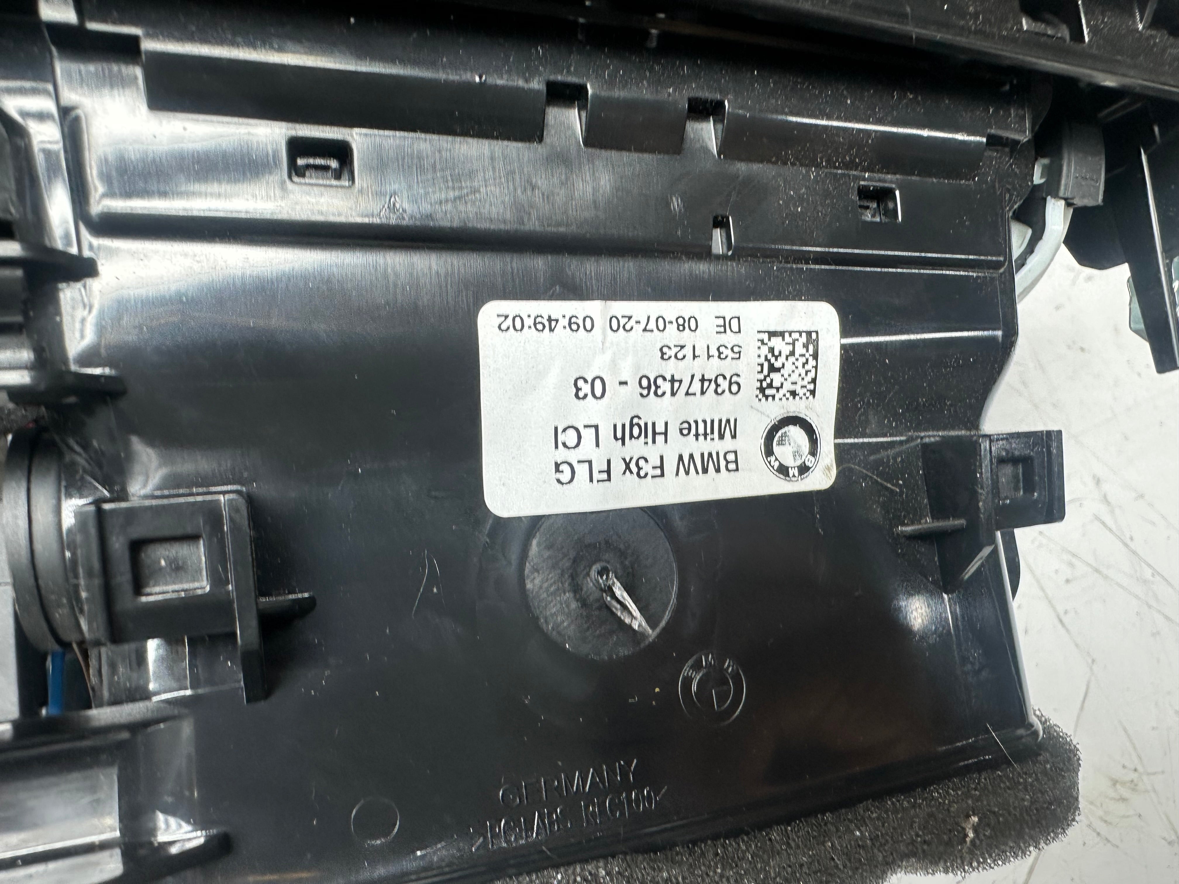 BMW 4 Series F30 F32 F36 Dashboard Trim Cover and Grilles (6827342-02)