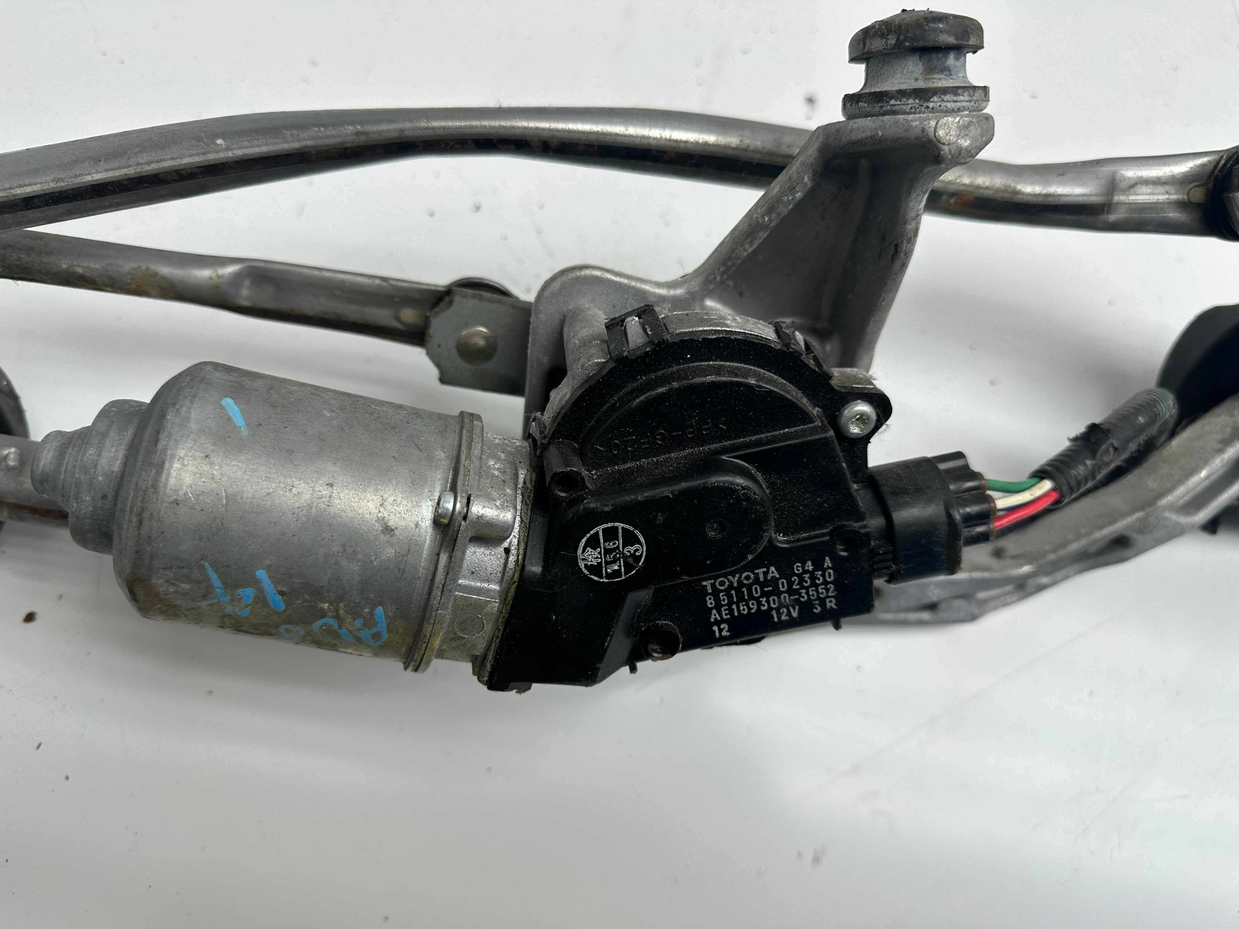 Toyota Auris 2012-2018 Front Wiper Motor & Linkage (85110-02330)