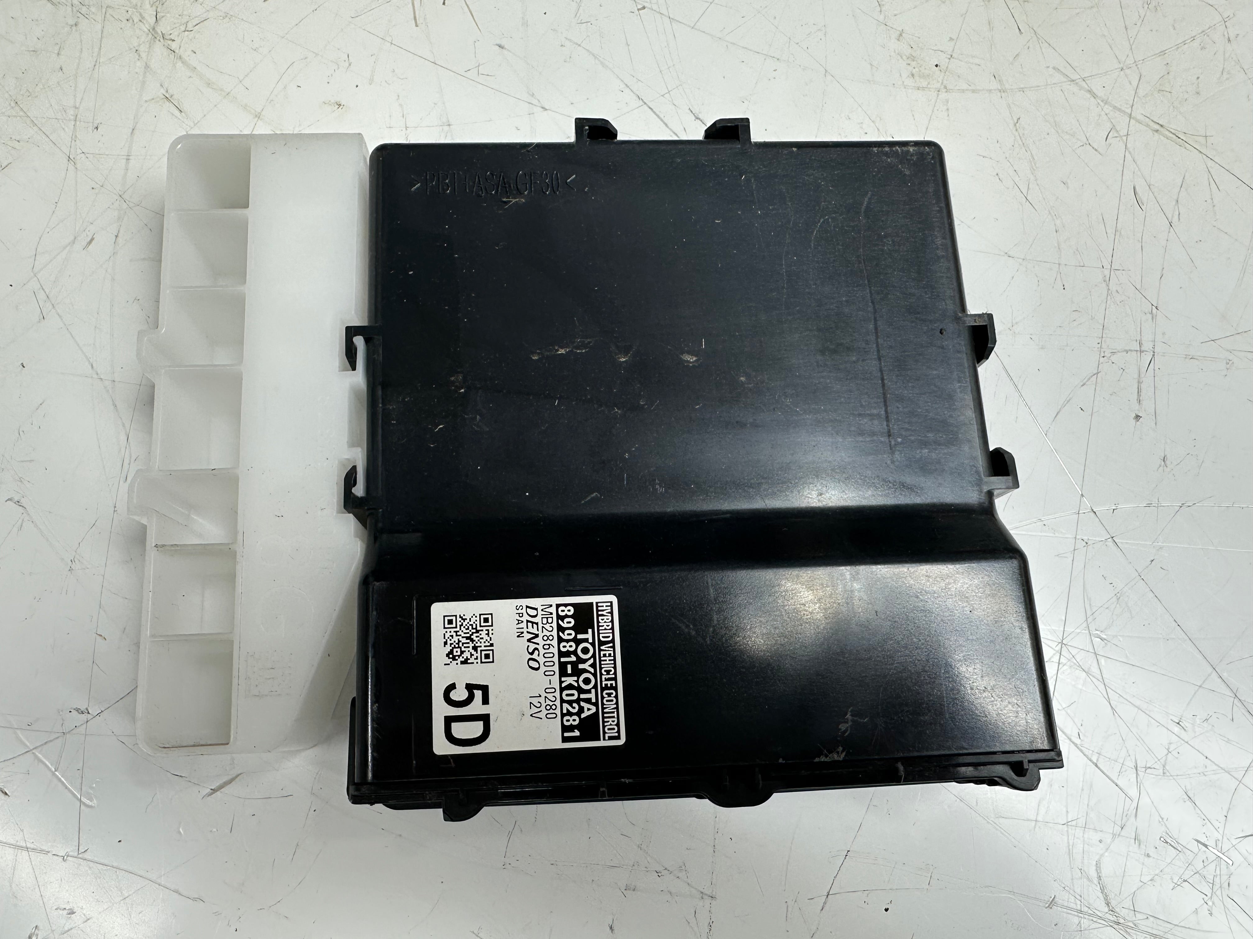 Toyota Yaris P21 Hybrid Control Unit / Module (89981-K0281) (MB286000-0280)