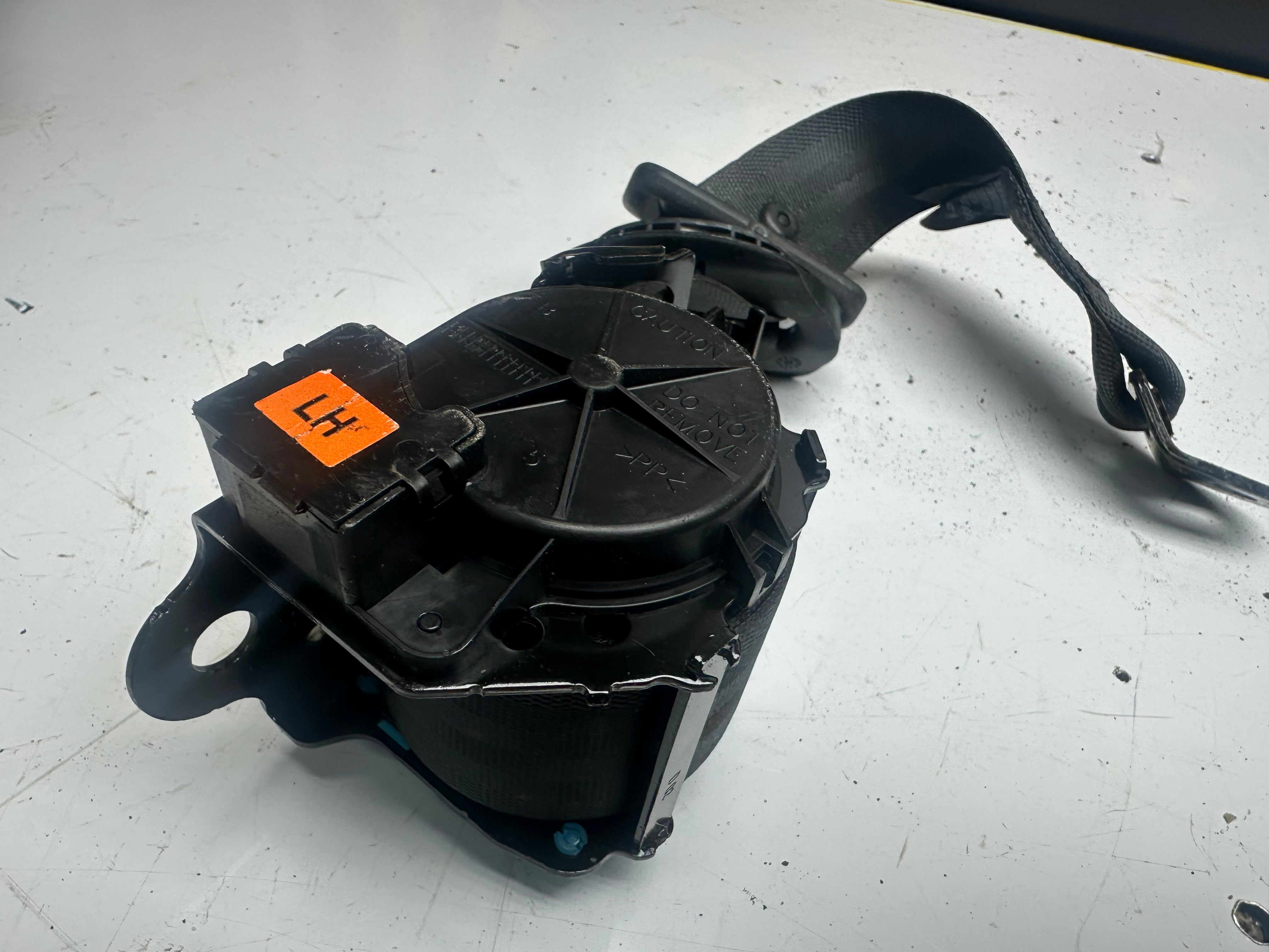 Hyundai i10 2015 MK2 Left Rear Seat Belt (89810-B9000)