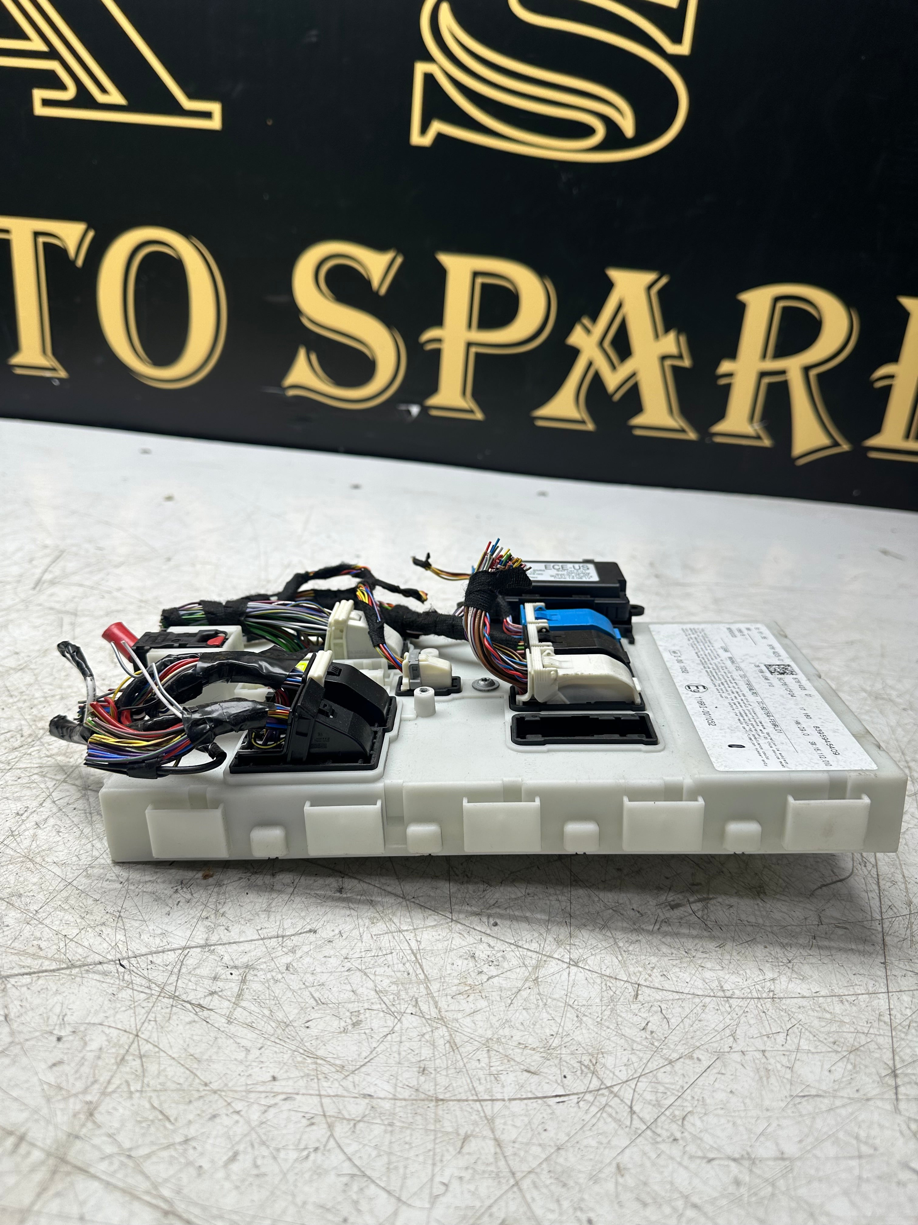 BMW 3 series Control Unit 116RI001052 / 193444 / 8781423 / 5C761CF04 / 3517012