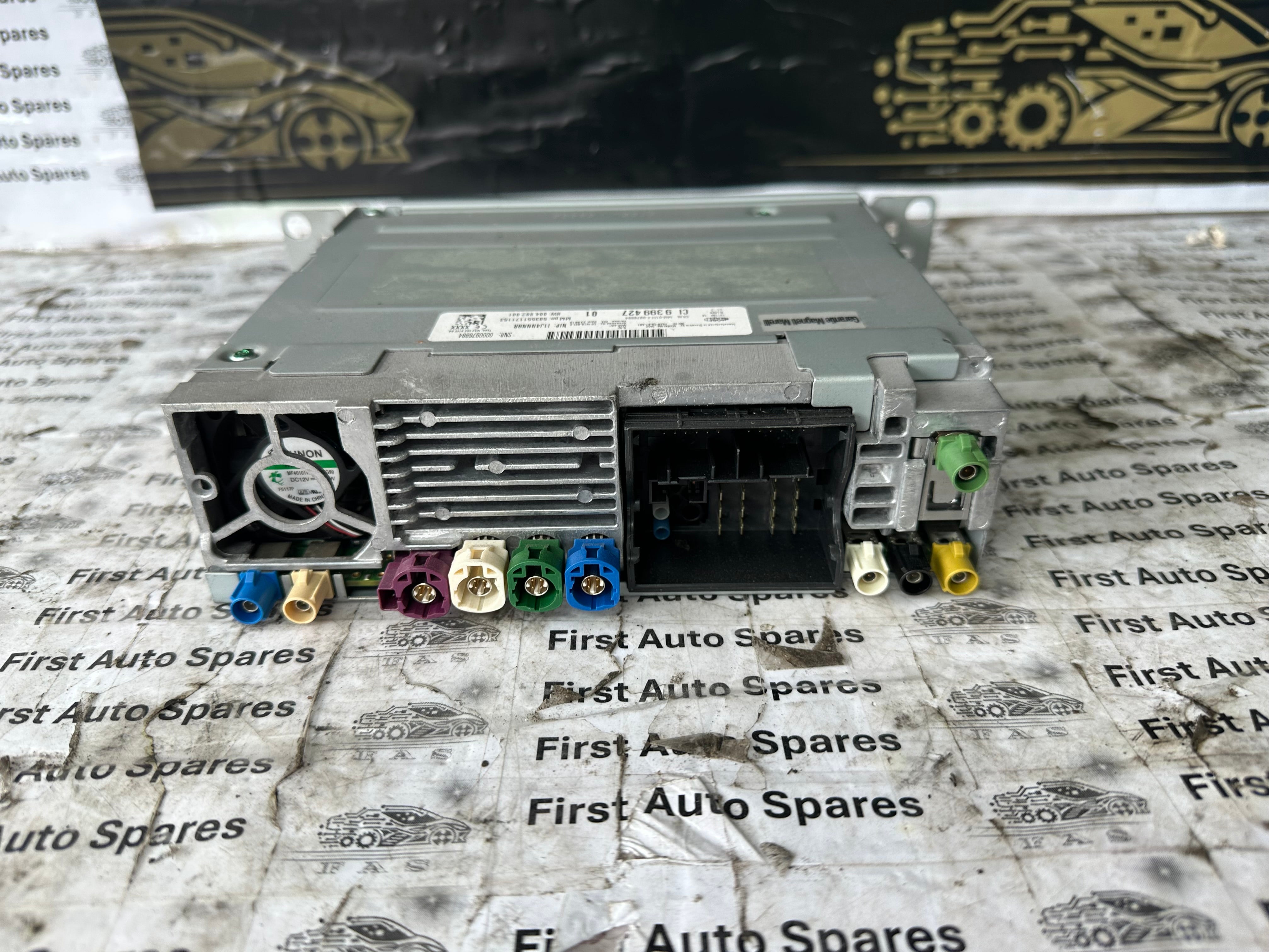 BMW GPS Stereo Radio CD Head Unit 1 2 3 4 Series (9399427 01)
