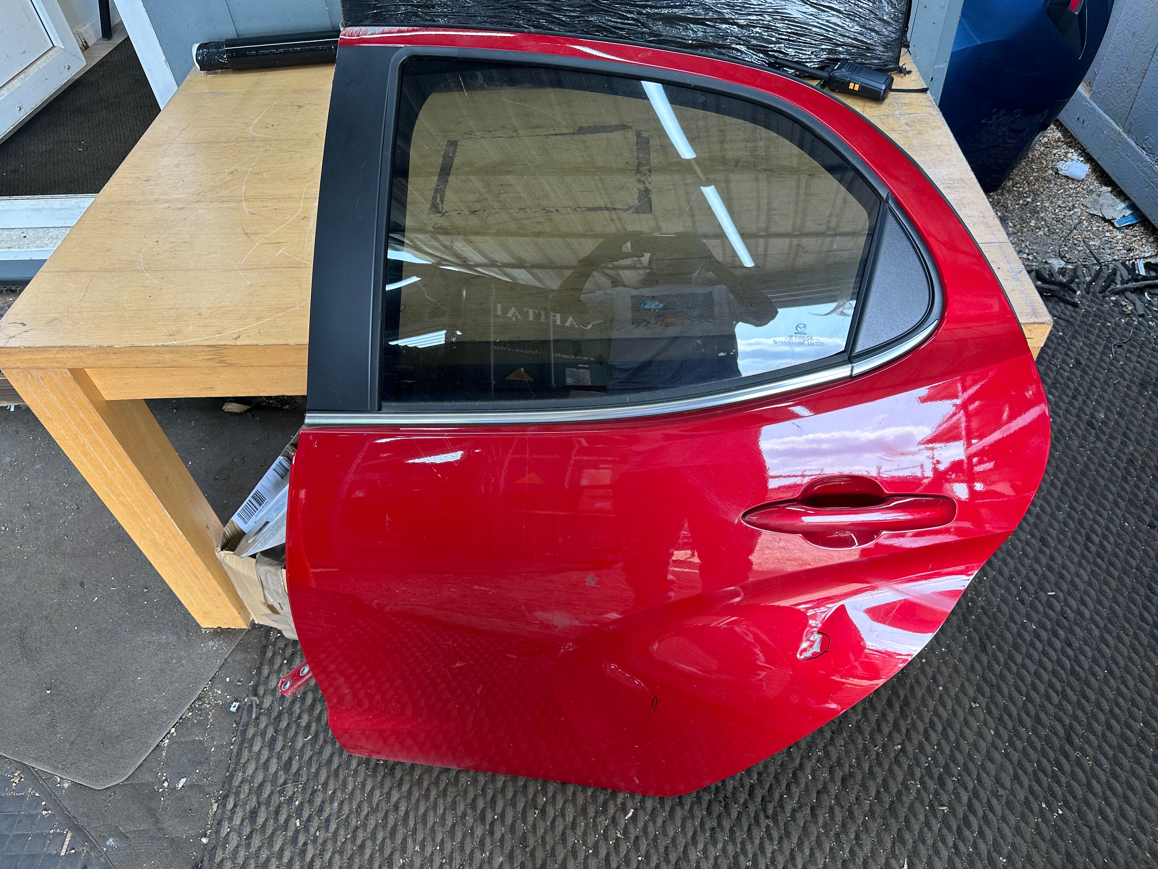 Toyota Yaris / Mazda 2 2020–2025 Left Rear Door N/S/R