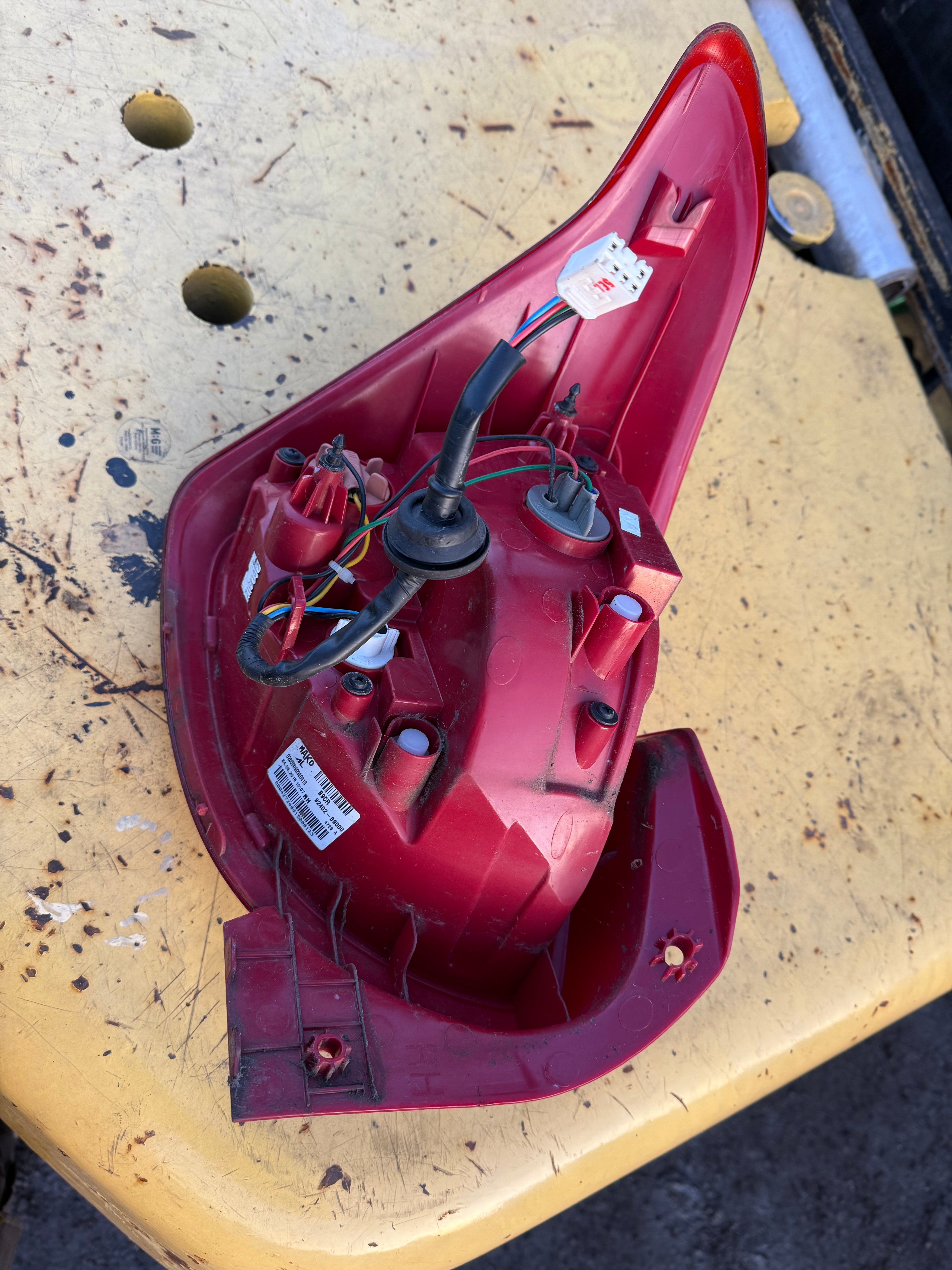 Hyundai i10 2016 Right Rear Tail Light (92402-B9000) (02059099900010)