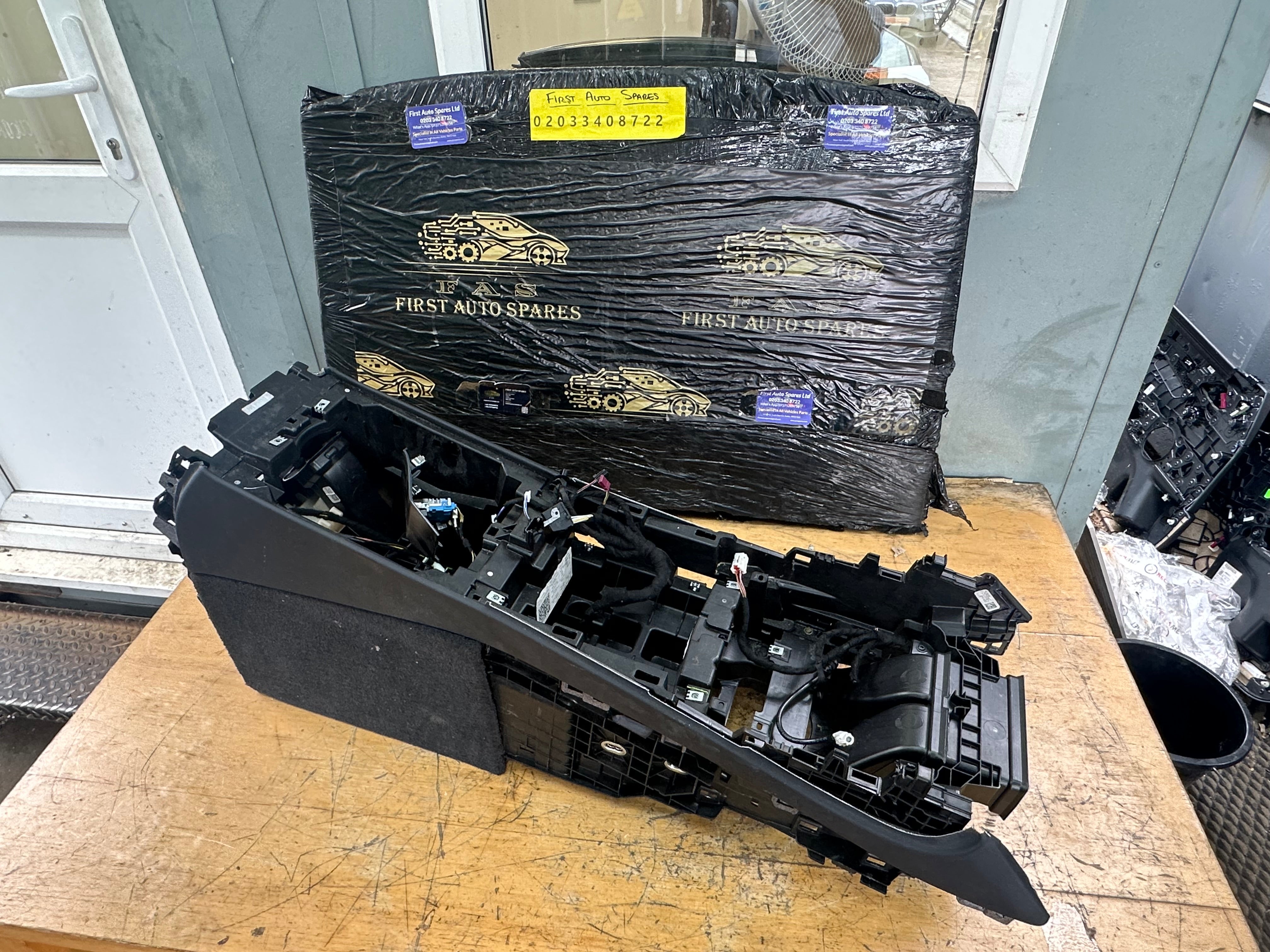 BMW X5 G05 2019 Center Console (939987309) (6521913785449) (9399726)