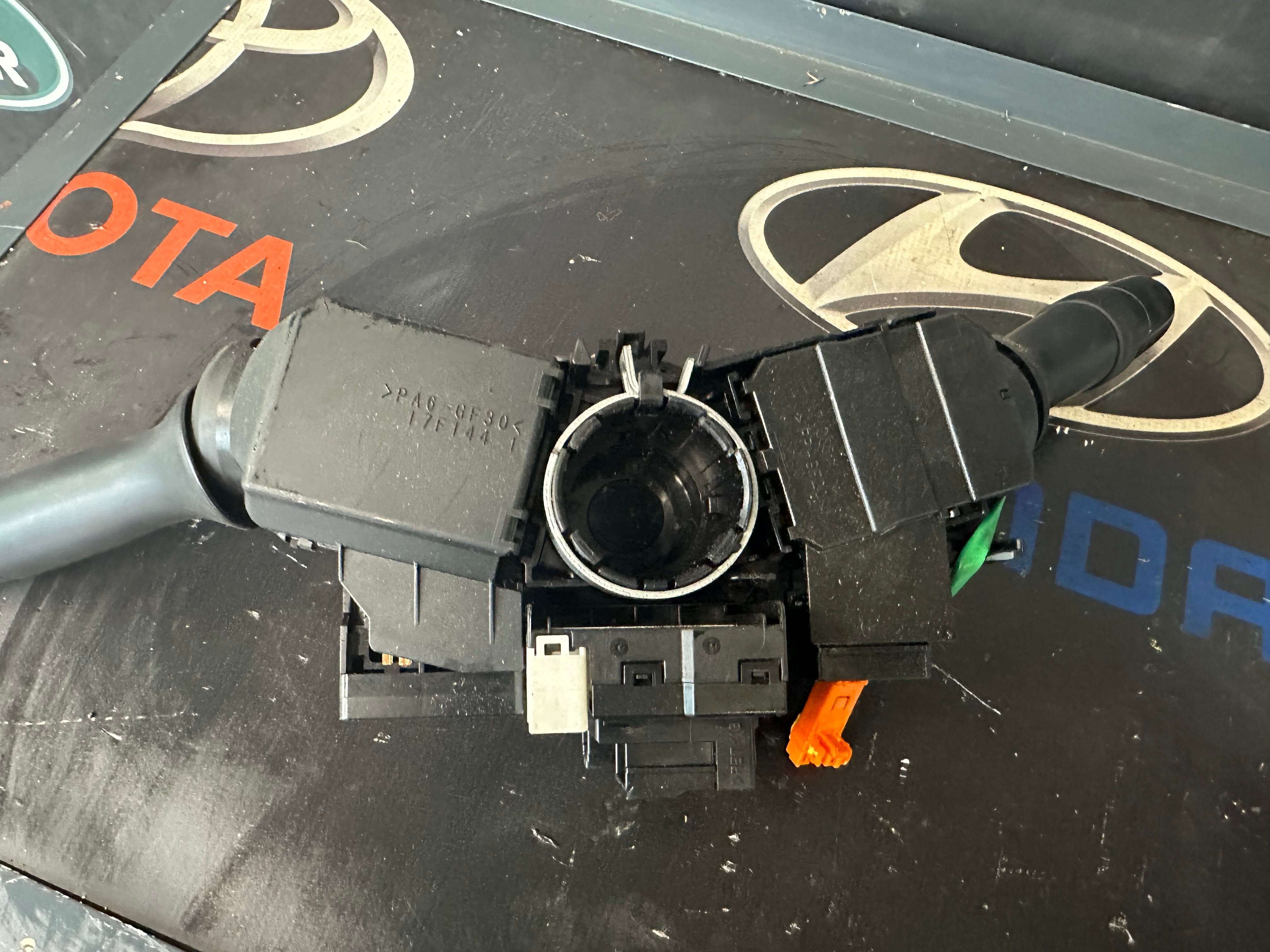 Toyota Aygo Switch Integrated Tape (17J085, 17F144, 89245-0D020)