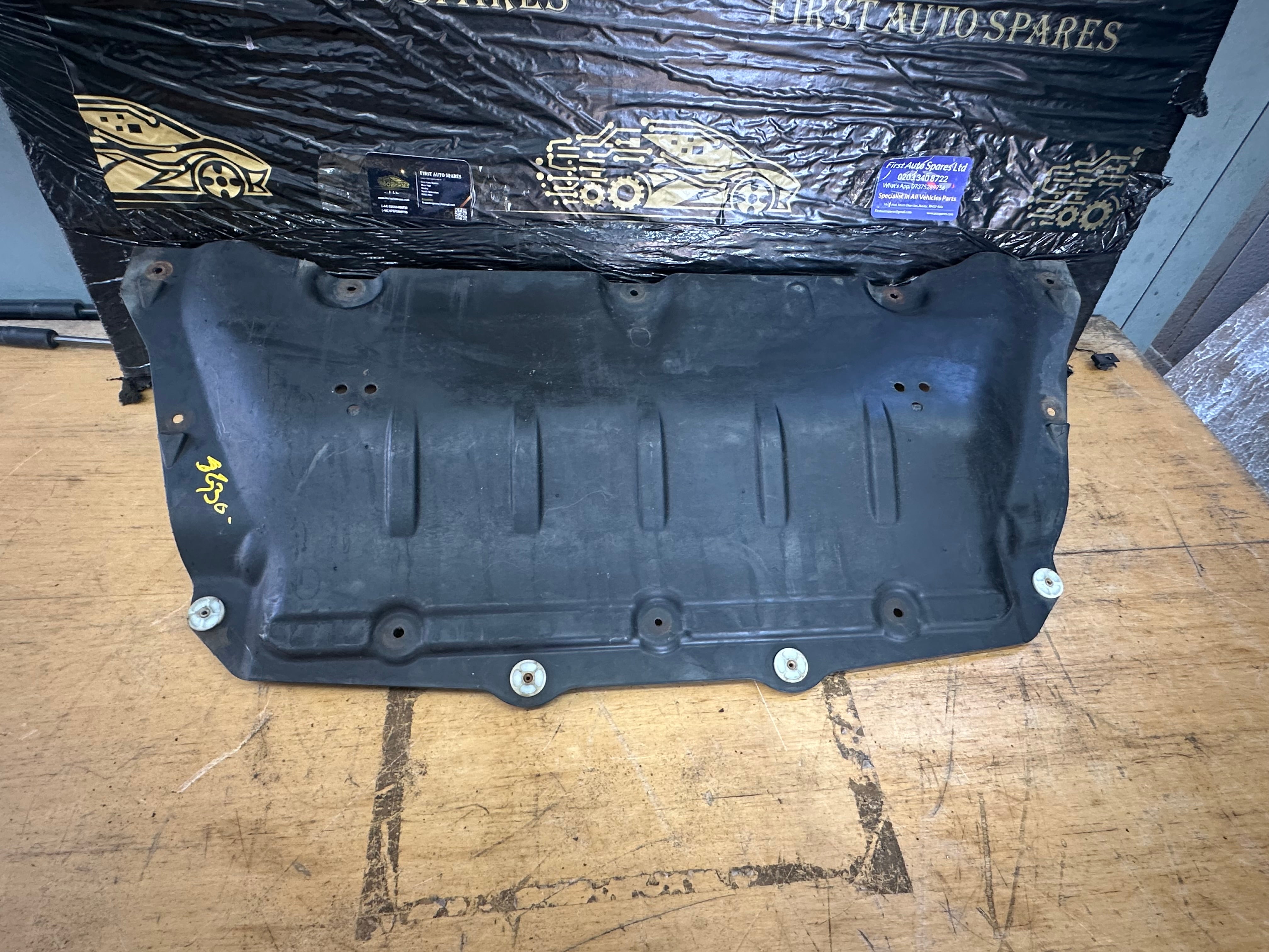 BMW G11 G30 Steering Gear Rack Cover Underbonnet Panel Insulation RWD (7363730)