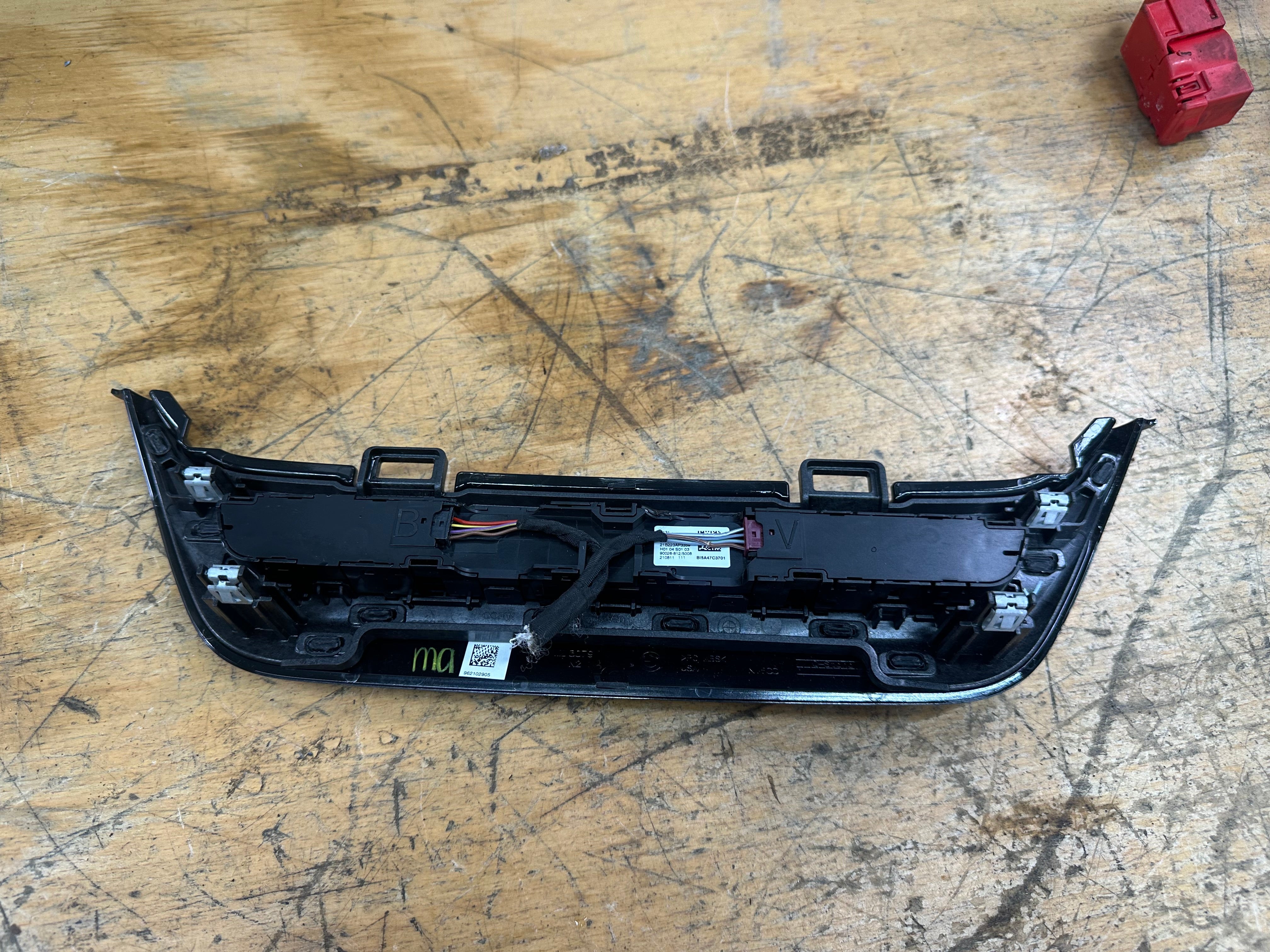 BMW X3M / X4 G01 G02 Radio Control Switch Panel (5A47C37)