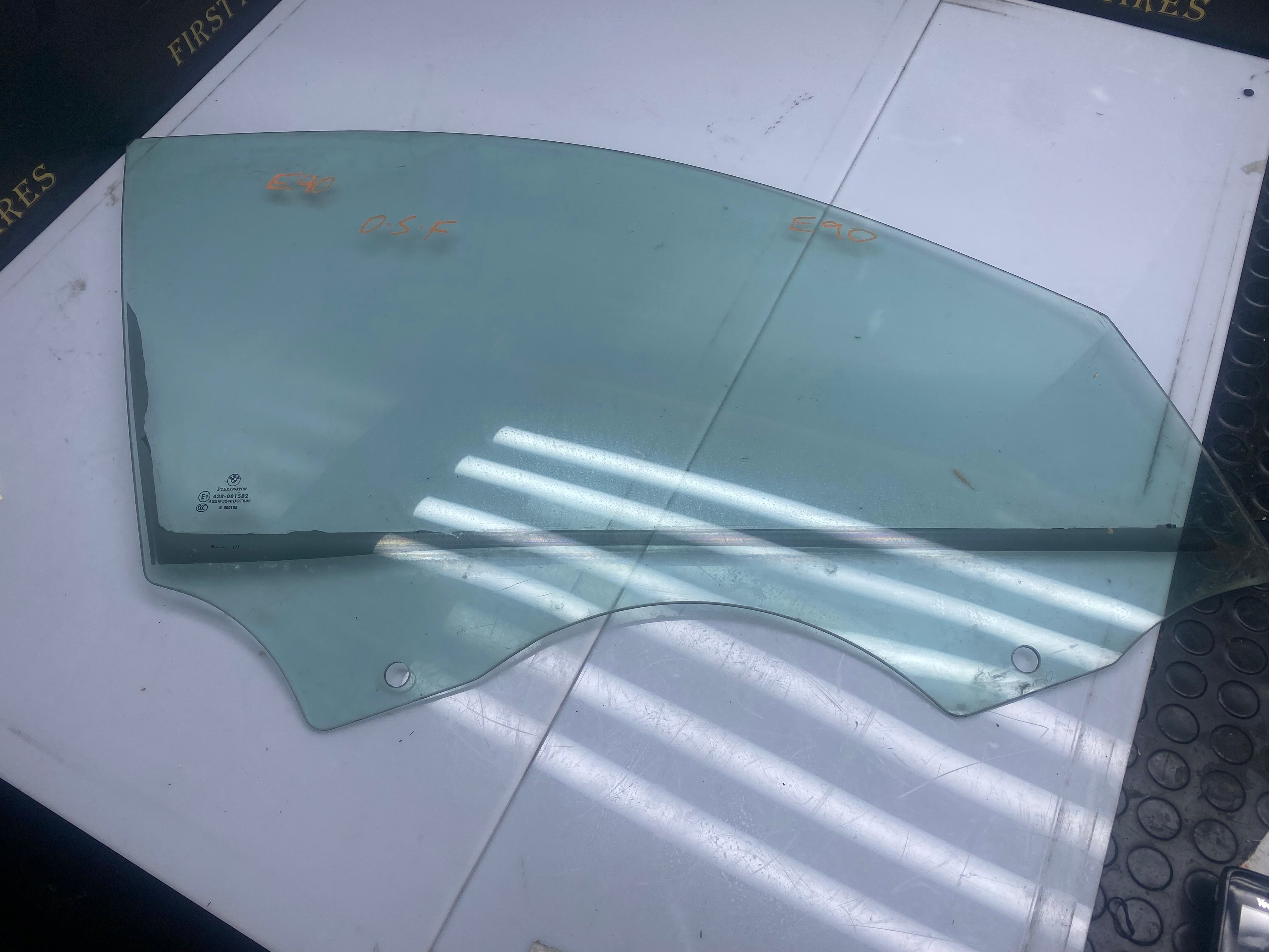 BMW 3 Series E90 Front Passenger Side Window Glass 2005–2011