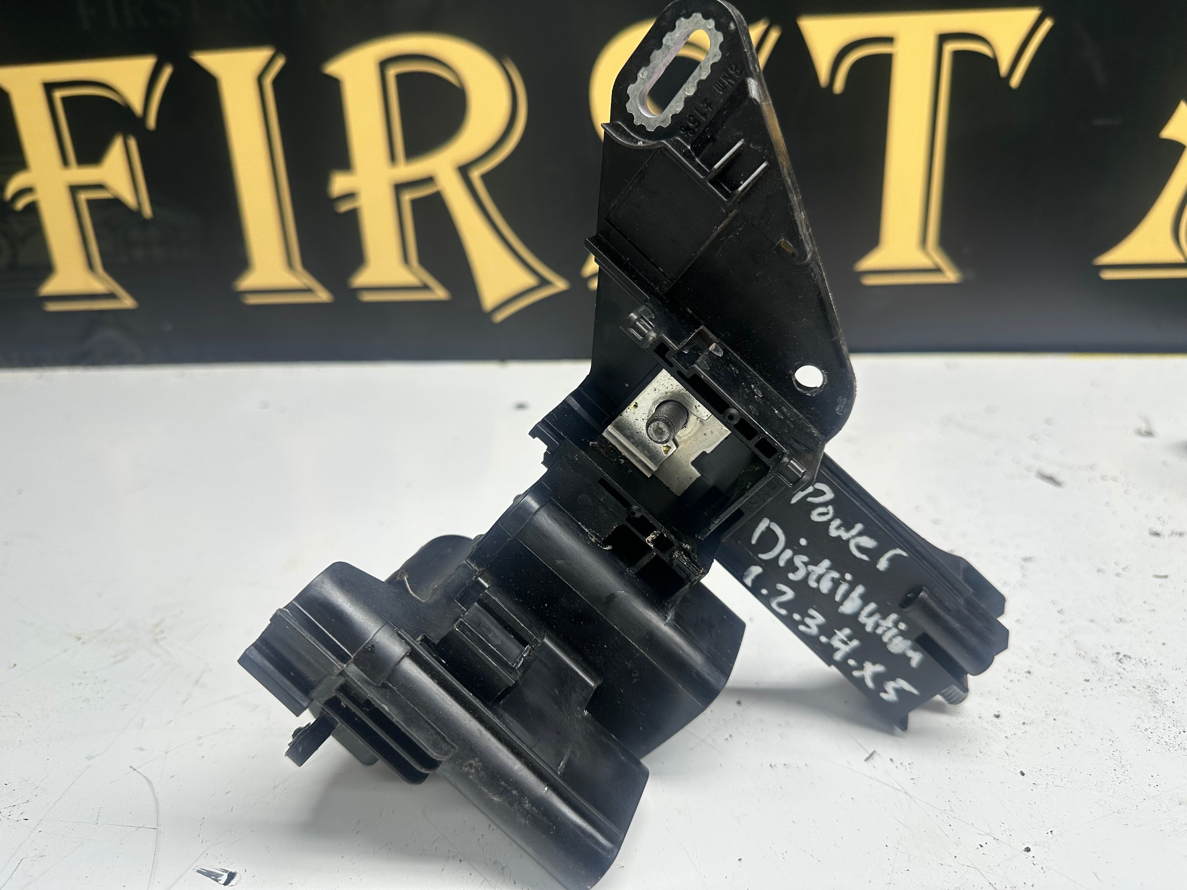 BMW 3 Series EXTERNAL IGNITION DISTRIBUTOR (V5 935615801)