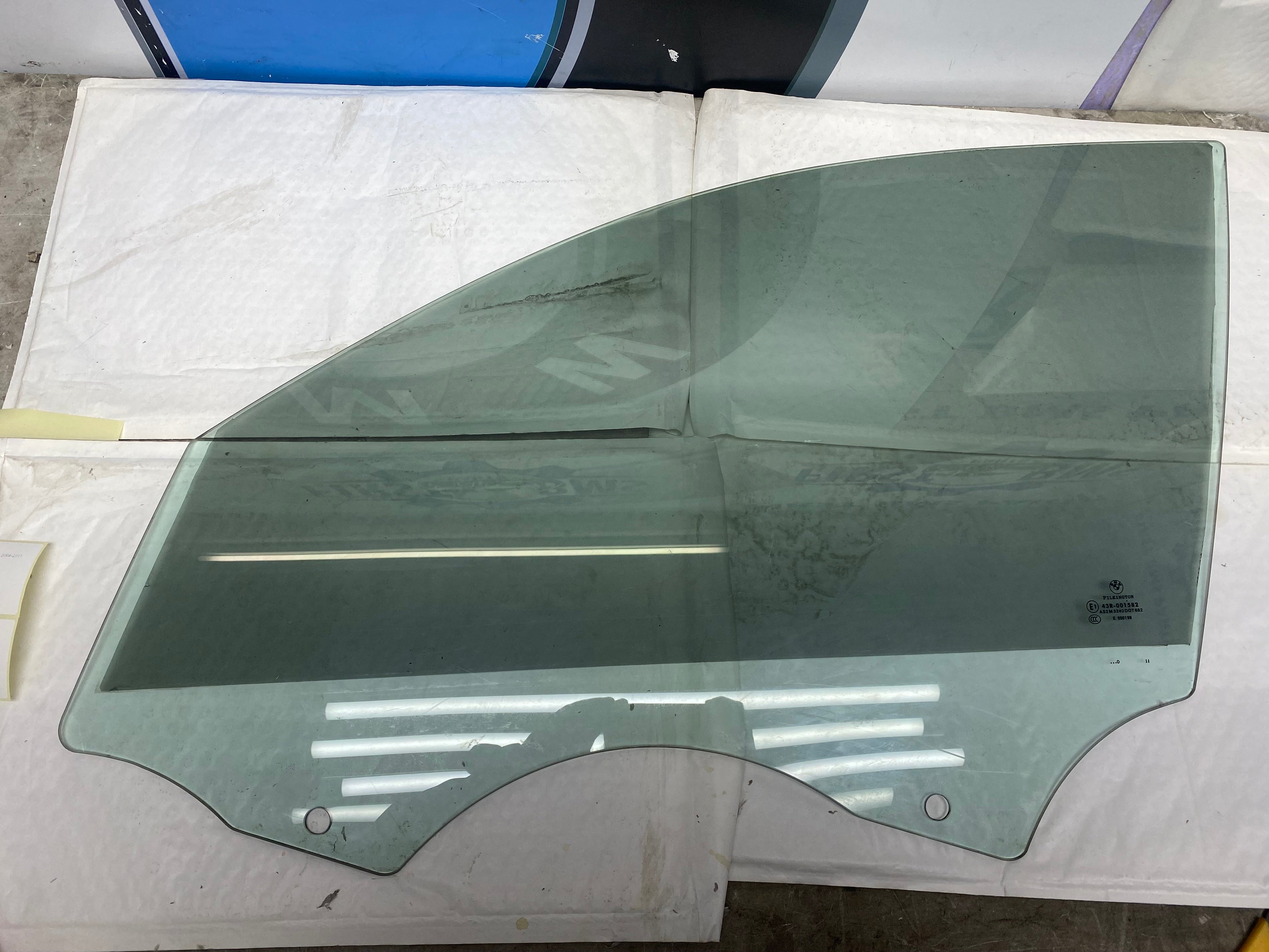 BMW 1 Series E87 Front Passenger Side Window Glass 2004–2011