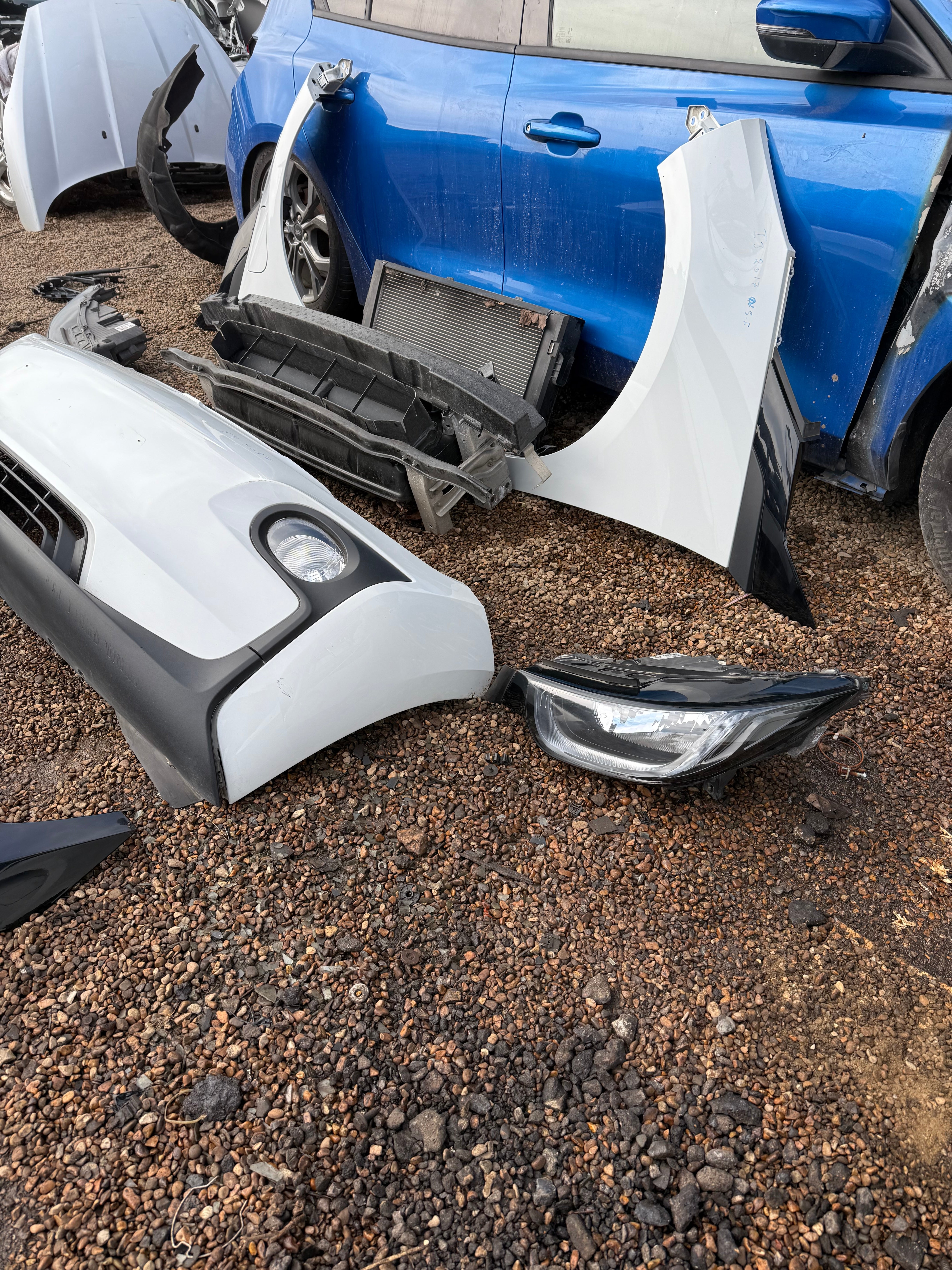 BMW i3 2017 Complete Front End