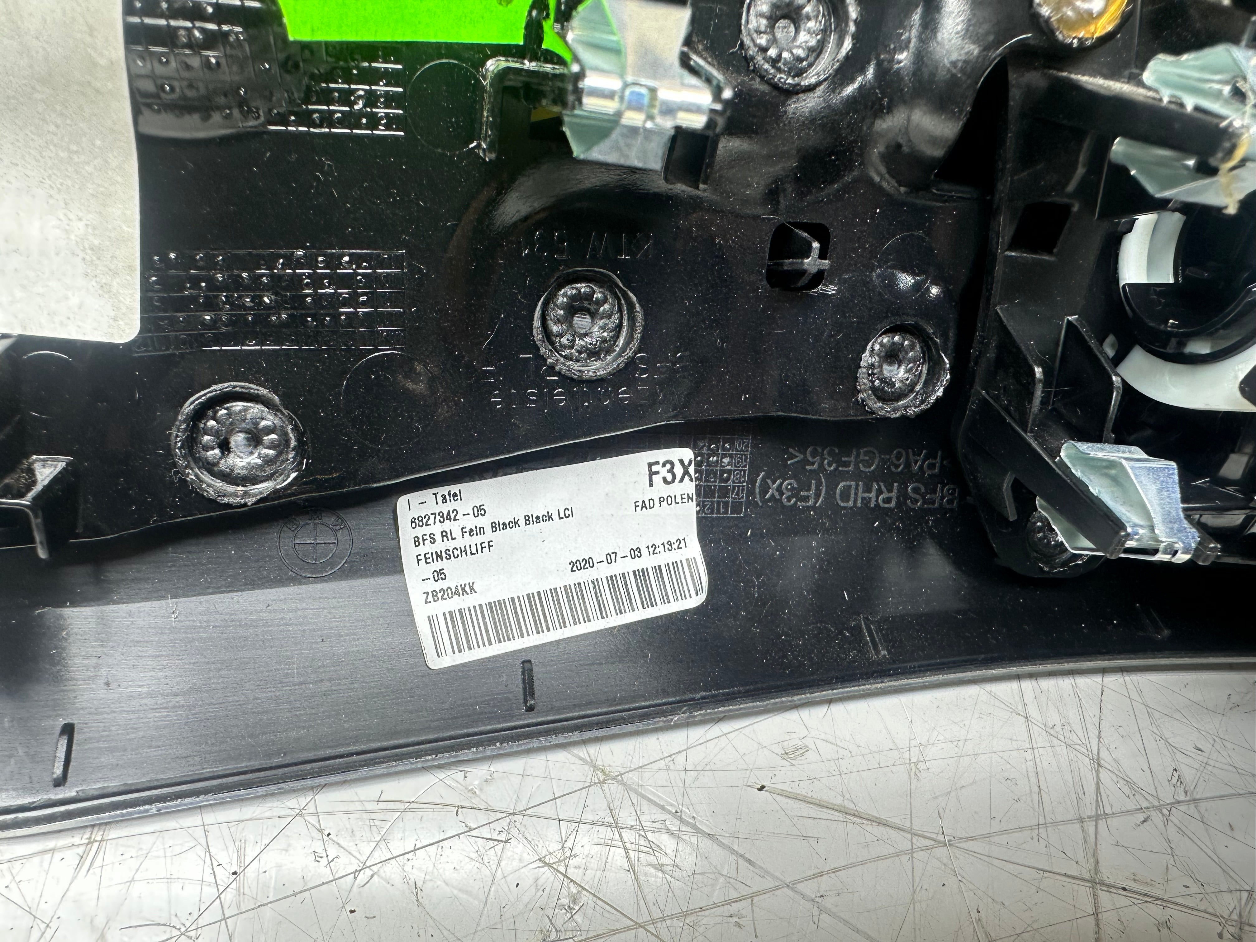 BMW 4 Series F30 F32 F36 Dashboard Trim Cover and Grilles (6827342-02)