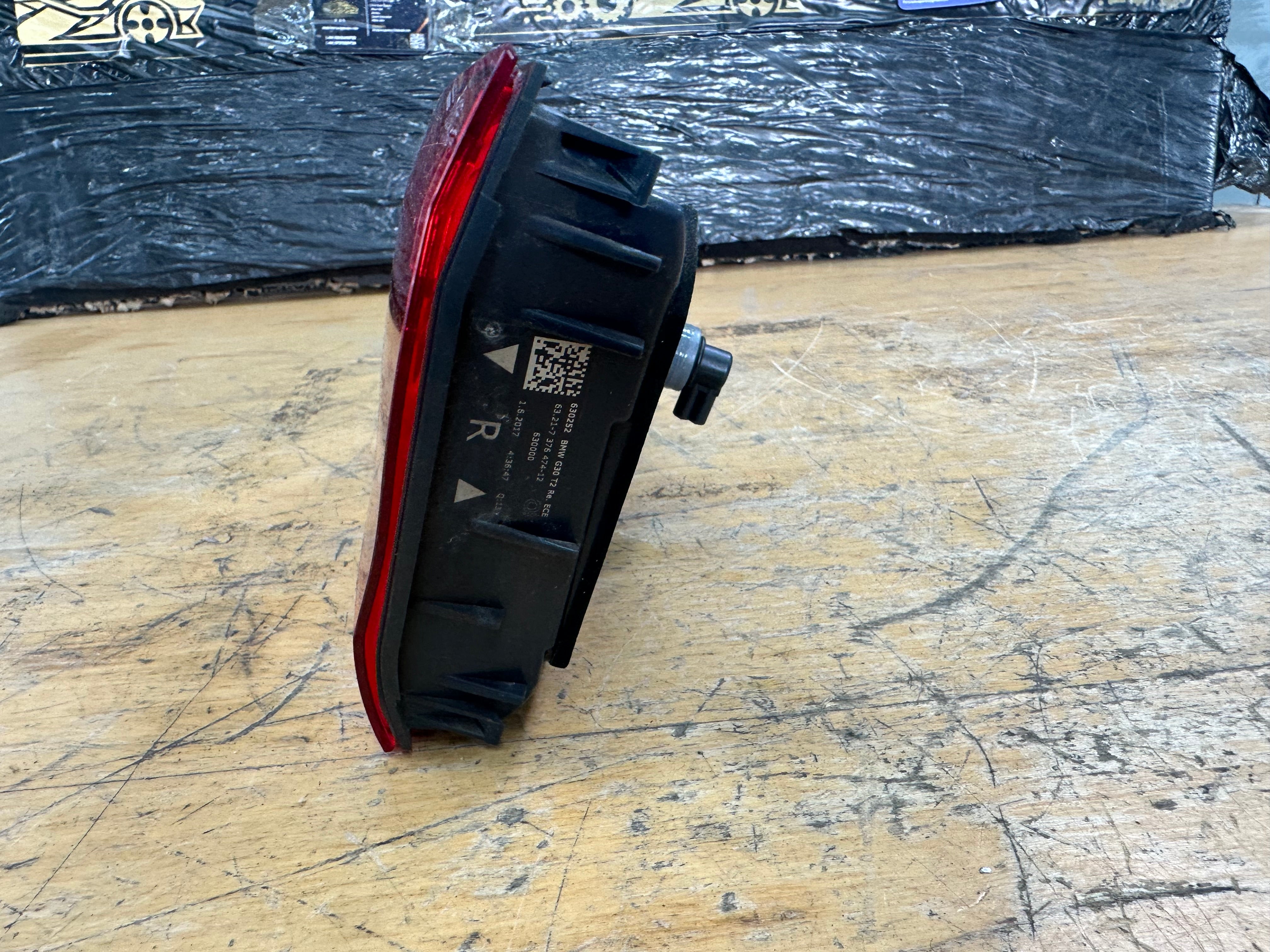 BMW 5 Series G30 Driver's Right O/S Rear Inner Bootlid Light (630252)