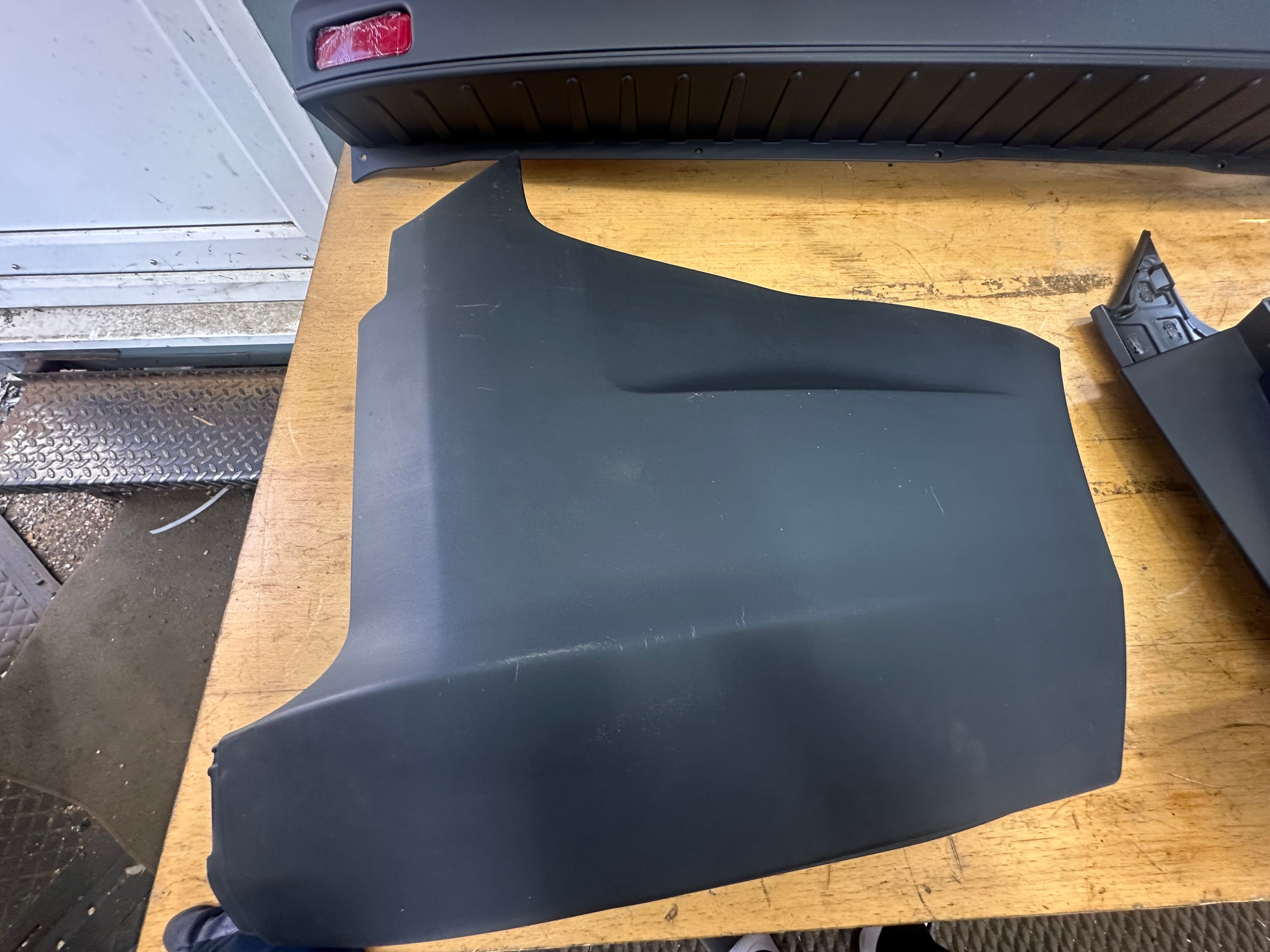 Ford Transit Custom 2014–2023 Rear Complete Bumper (In 3 Pieces)