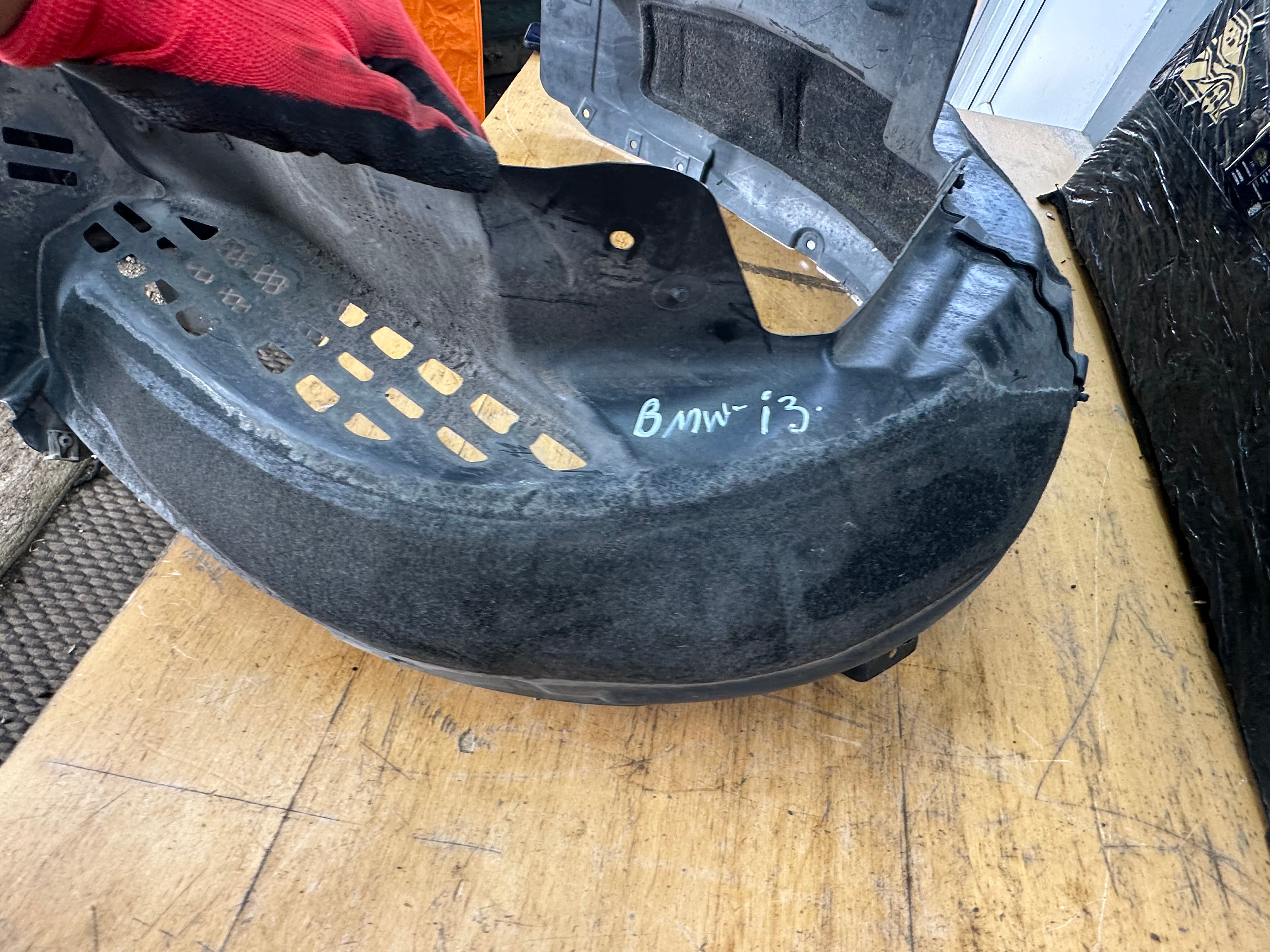 BMW i3 2019 Inner Wing Arch Liner Rear Right Driver Side (7394078)