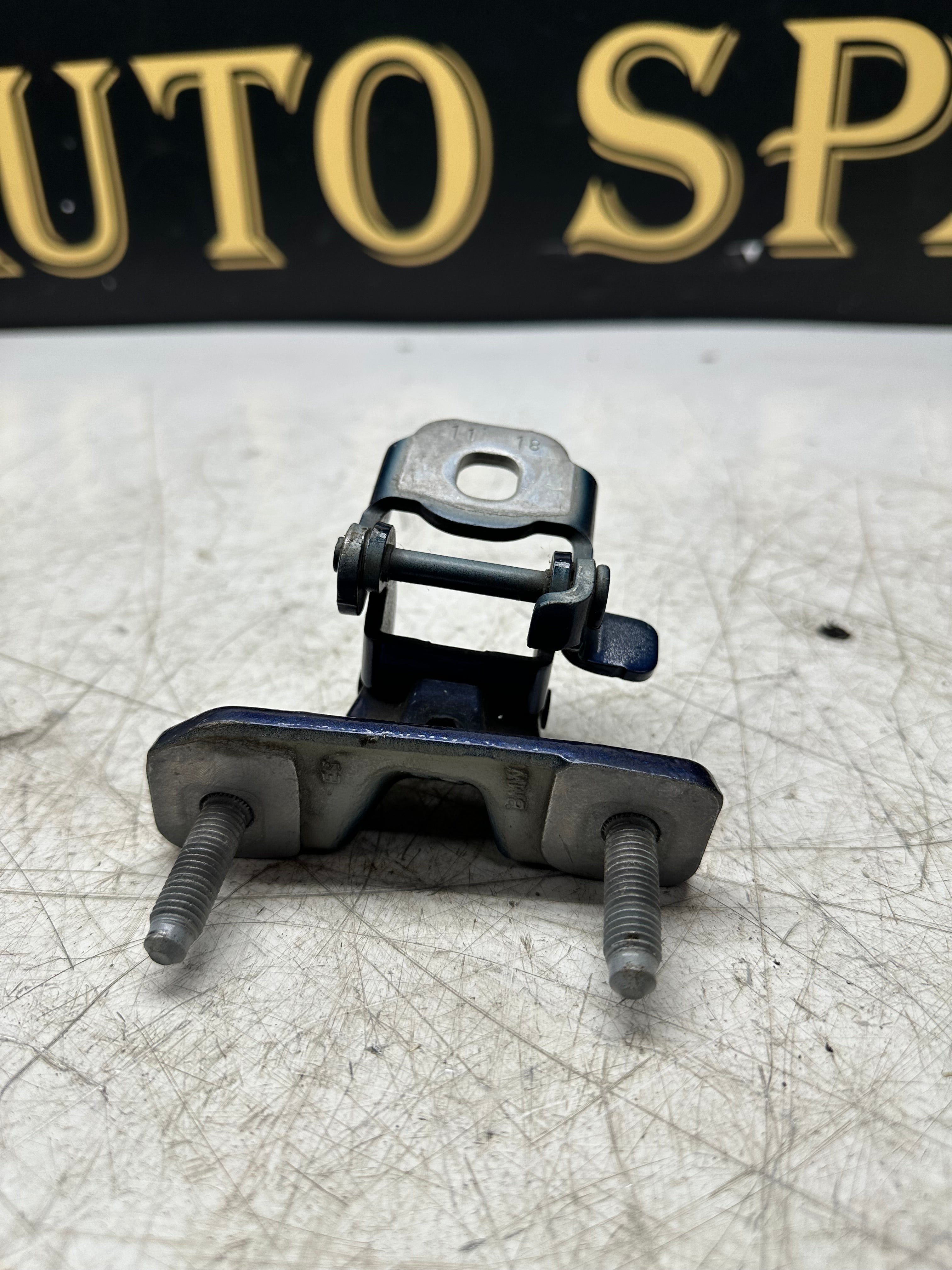 BMW 2 Series F46 Gran Tourer Tailgate Hinge – 7318932