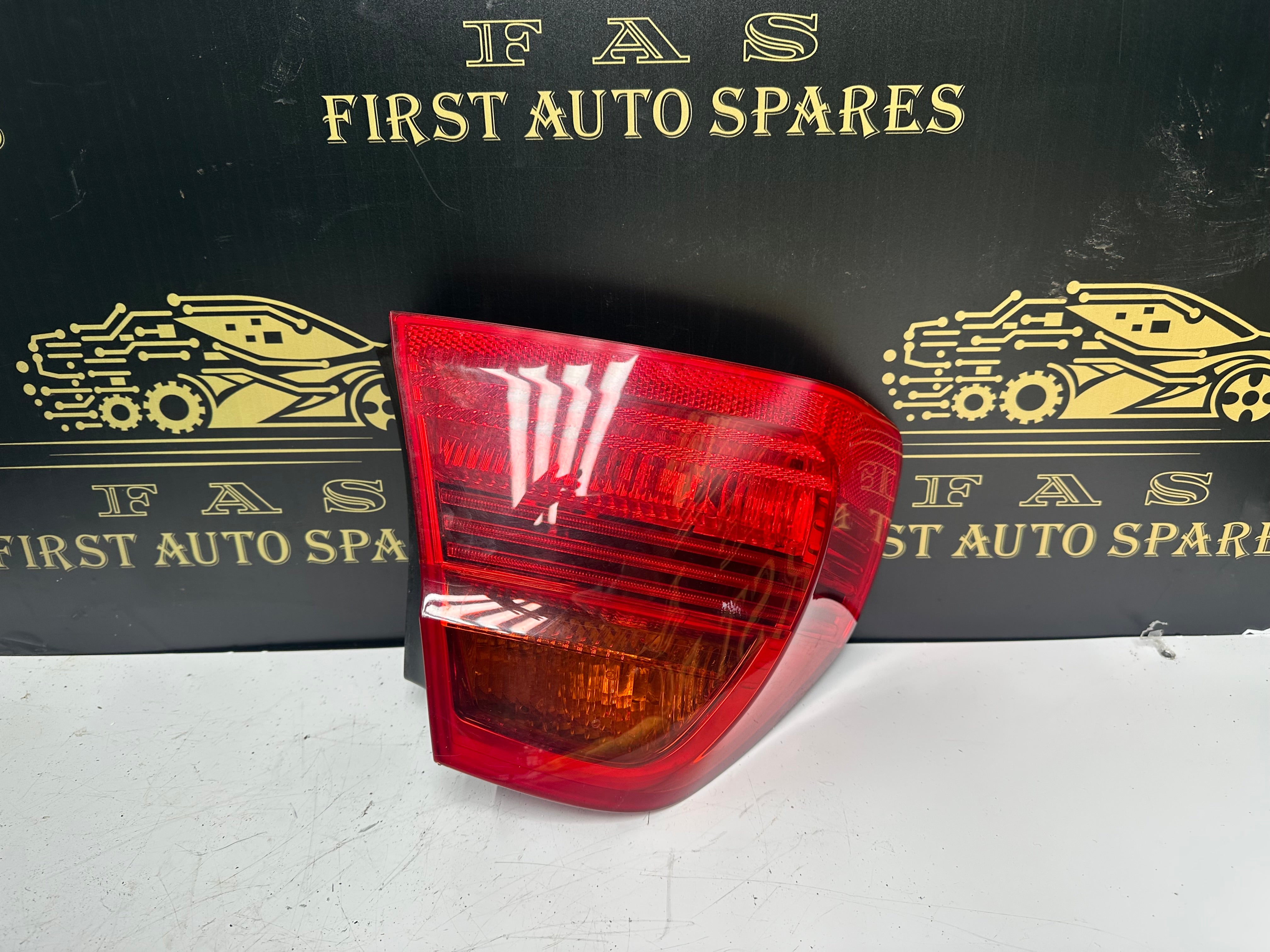 BMW 3 Series E90 E91 E93 2008 Left Rear Tail Light (276301 L)