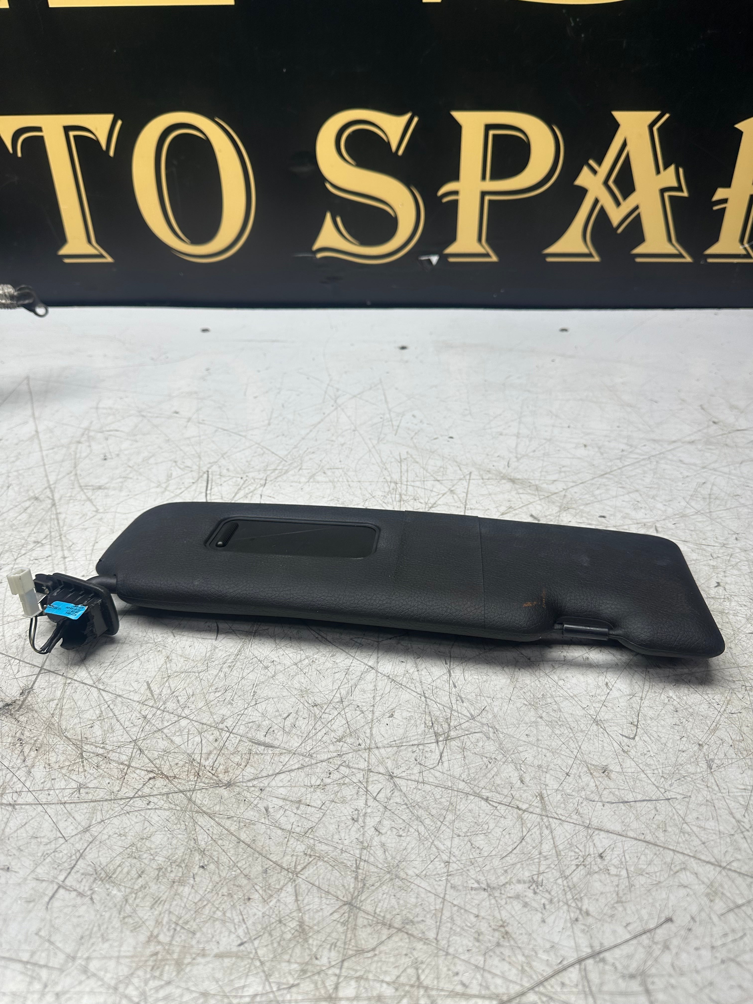 BMW 1 Series F20 / F21 Sun Visor – Right Side (2011–2019)(7319158)