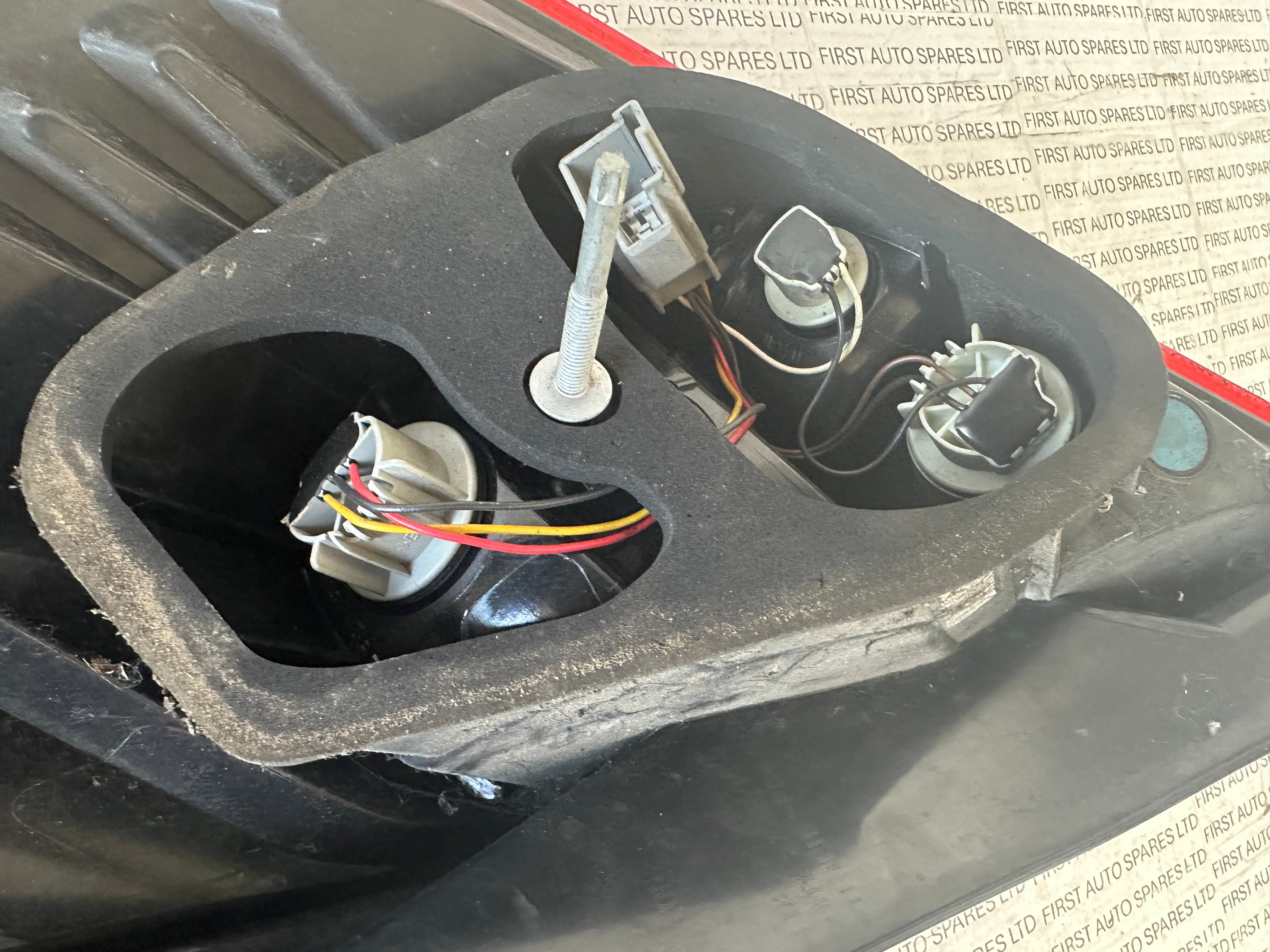 Ford Fiesta 2013 Left Rear Light