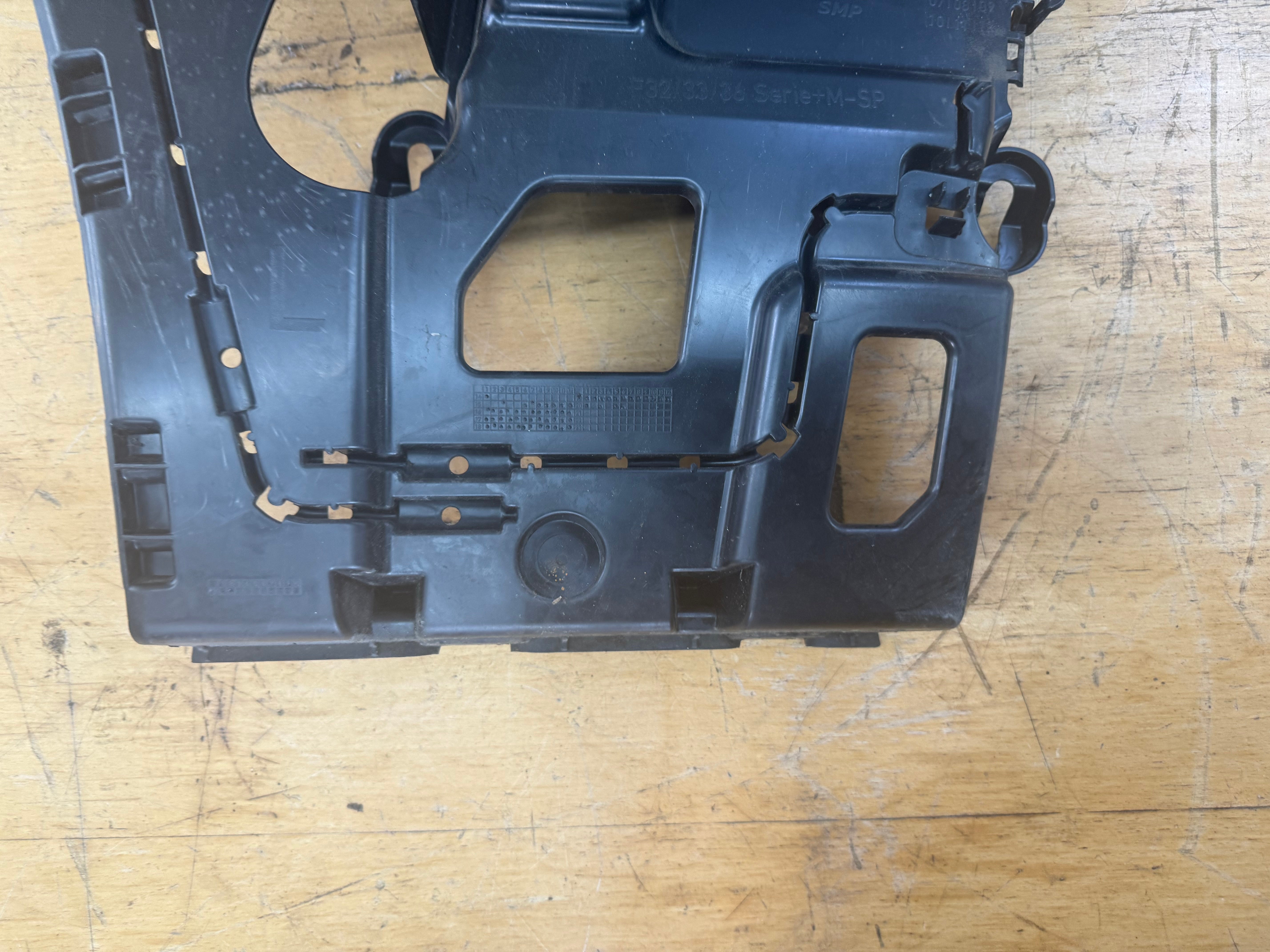 BMW 4 Series F32 2015 Rear Left Bumper Bracket Mount Support (7428731)aa