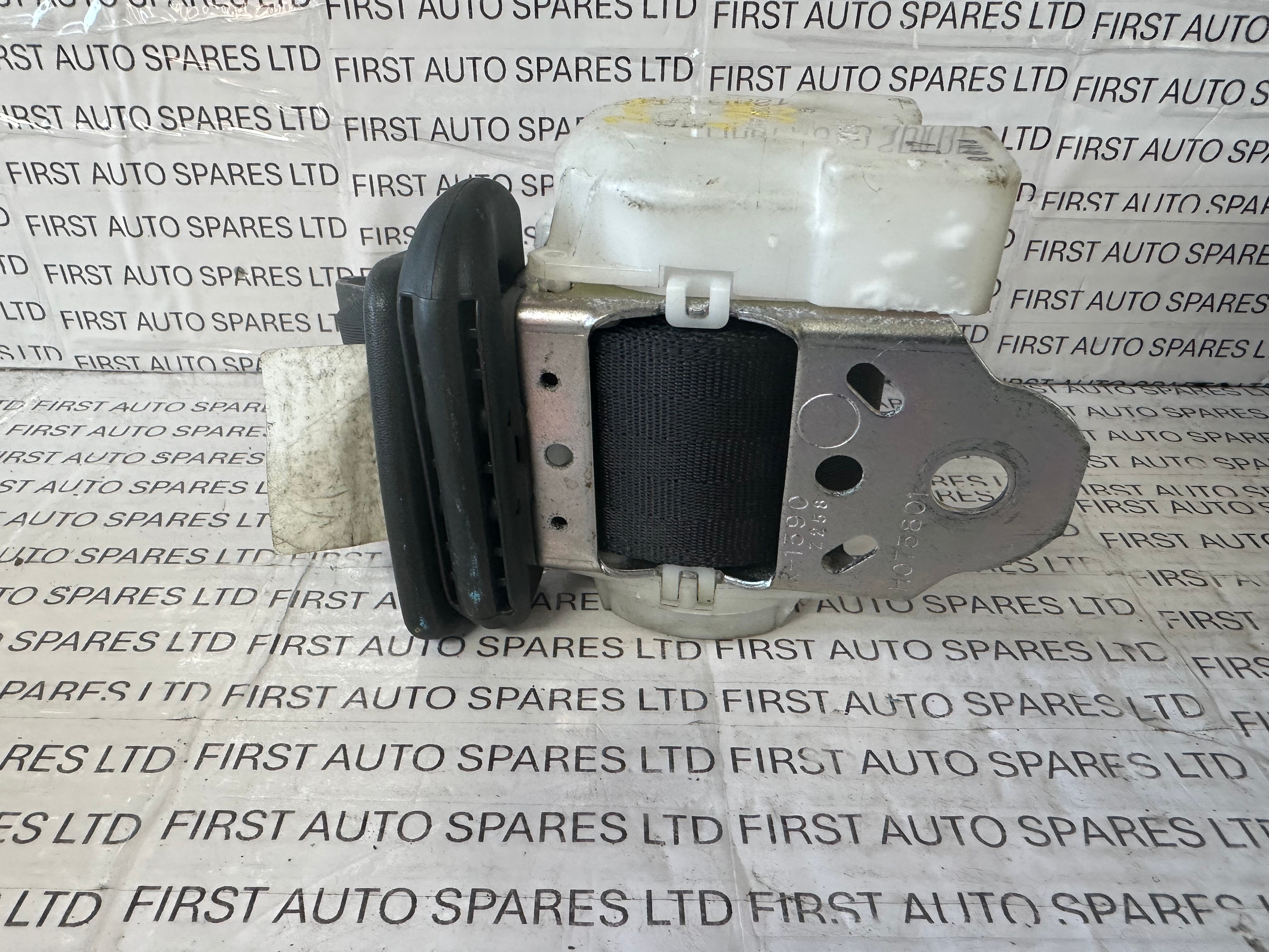 Toyota Corolla Verso Right Rear Seat Belt (HO73811, HO73818, HO73801)