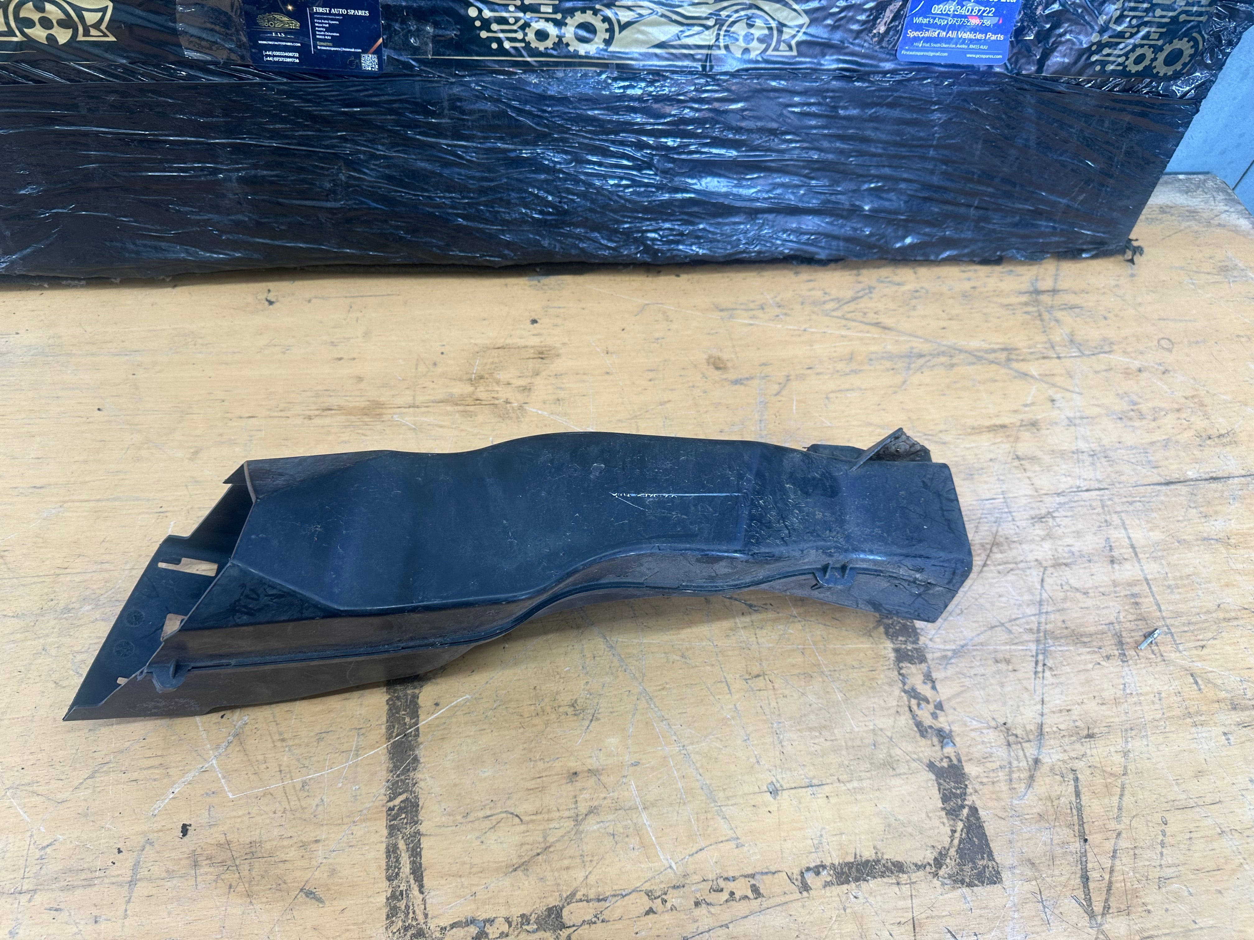 BMW X5 Series M Sport Front Brake Air Duct Right Driver Side F15 (8055210)