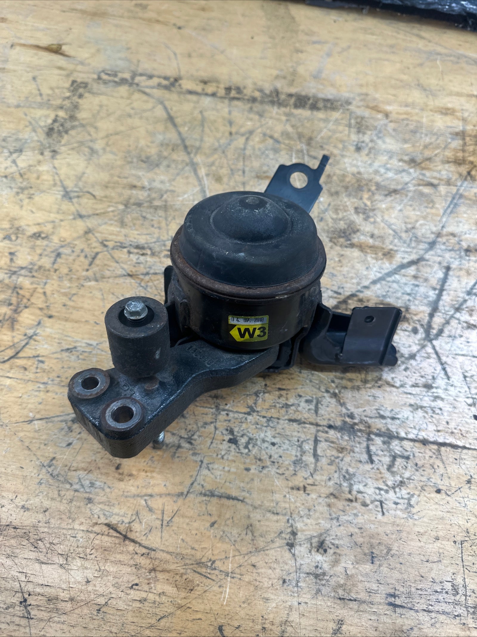 Toyota Auris 2016 Hybrid Engine Support Mount