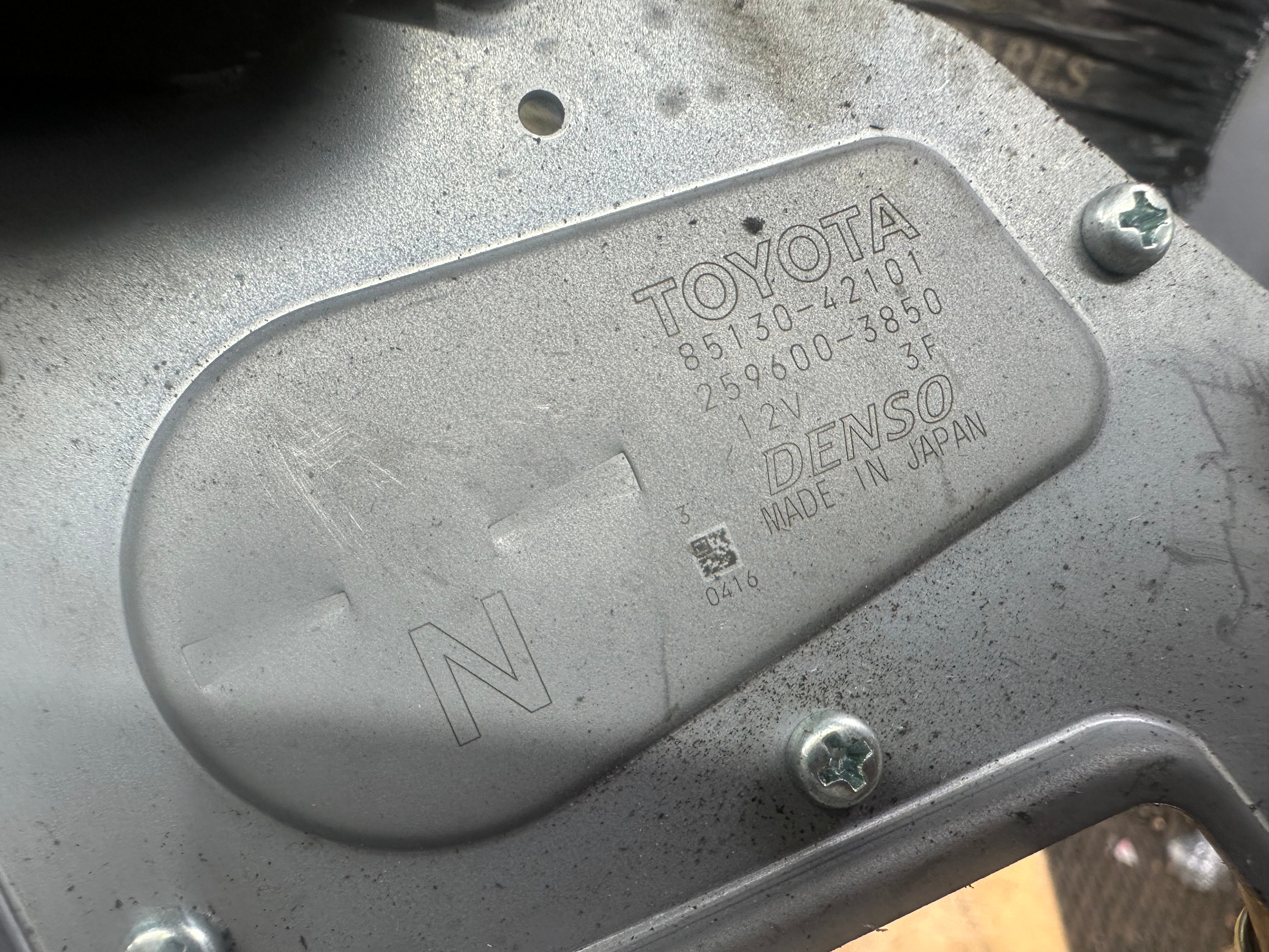Toyota RAV-4 2022 Wiper Motor with Blade Rear (85130-42101) (259600-3850)