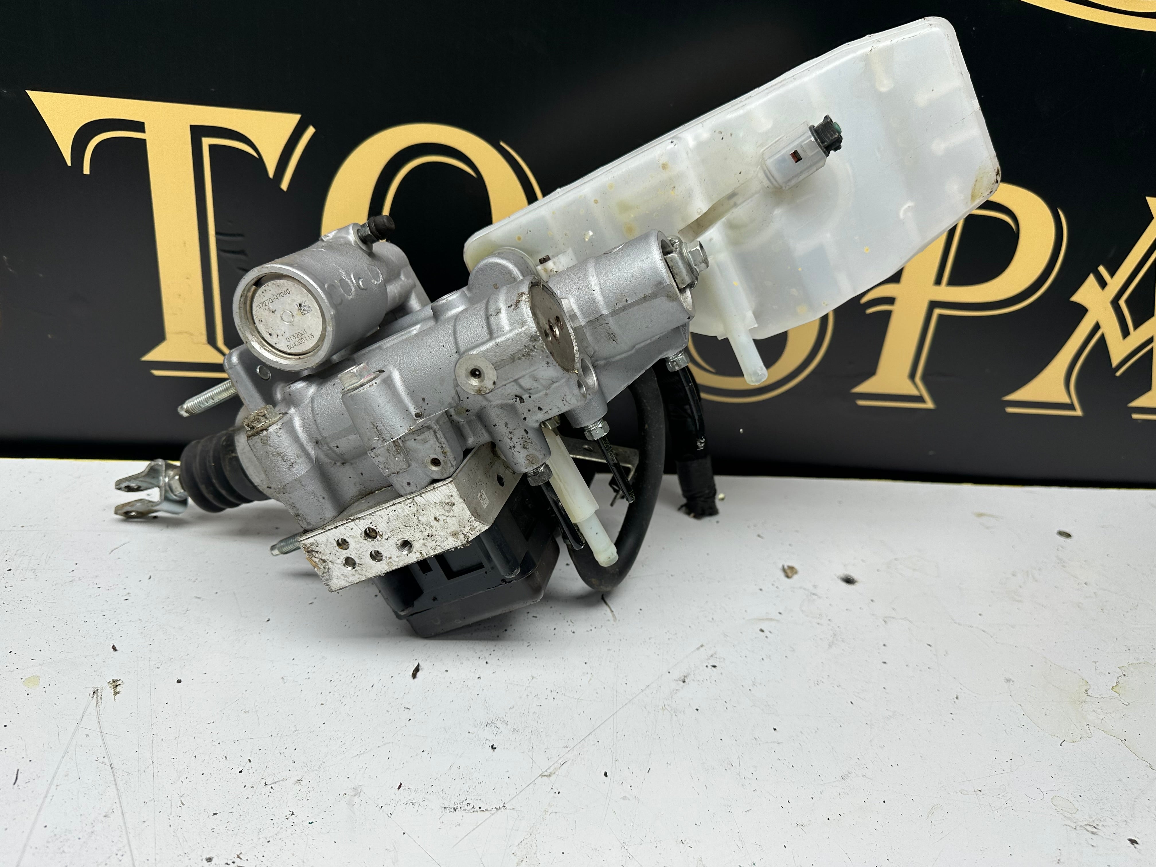 Toyota C-HR ABS Pump Brake Master Cylinder 1.8 Hybrid (47270-47040) (47210-10280)