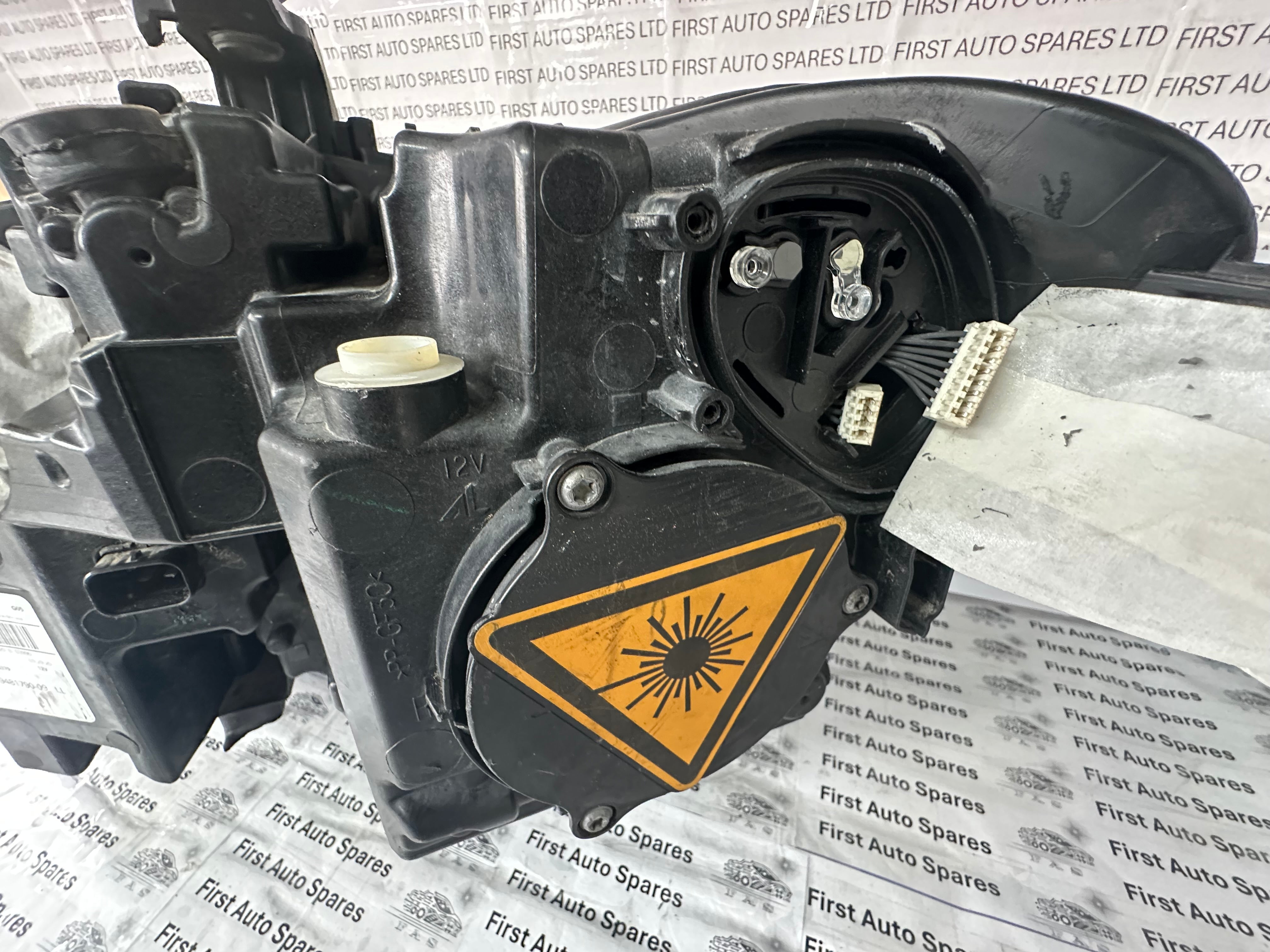 BMW X5 G05 X6 G06 F96 Right Laser Headlight (9481790-09)