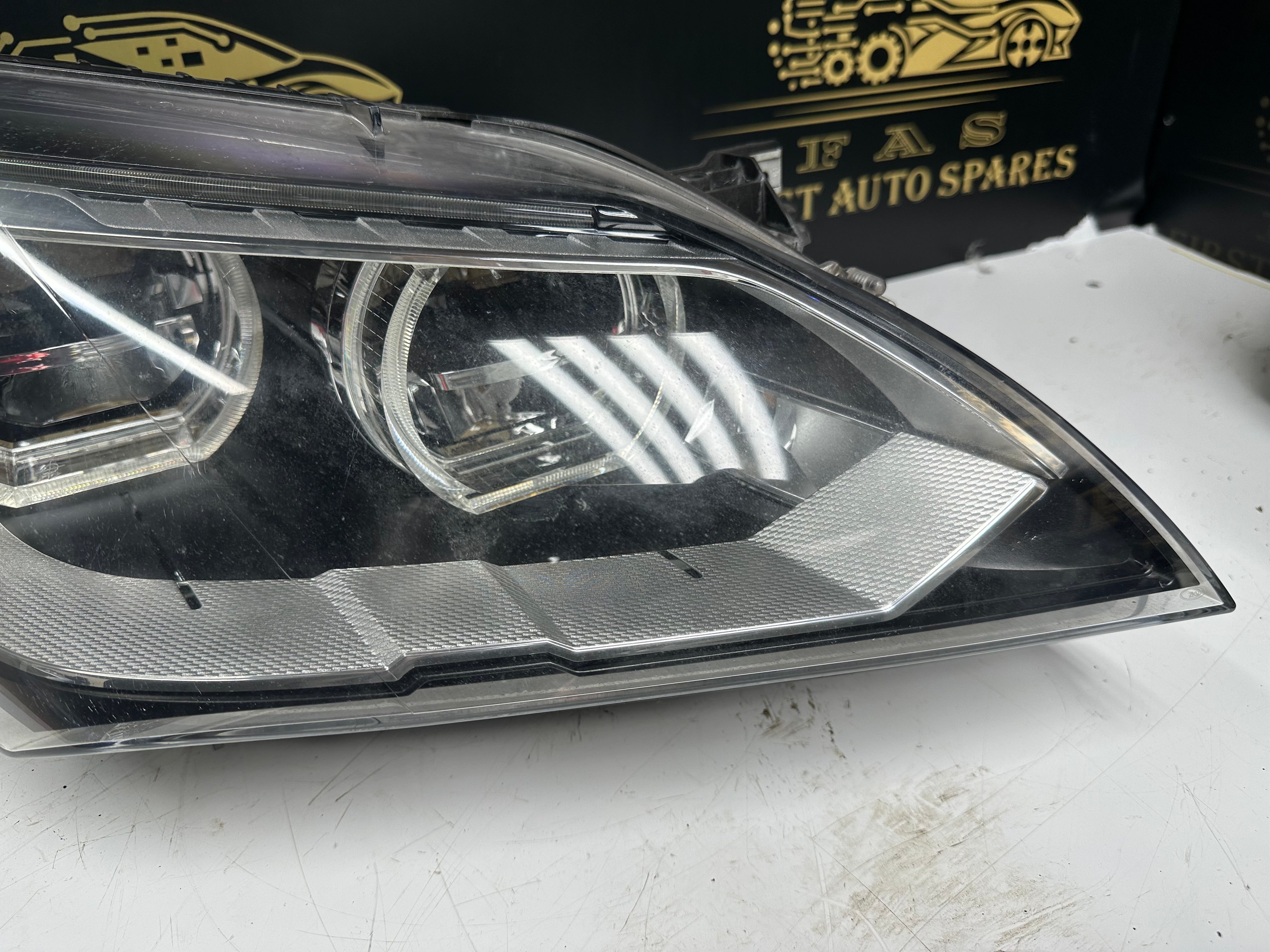 BMW 6 Series F06 F12 M6 Adaptive LED Right Complete Headlight (63.11-7255734.9)