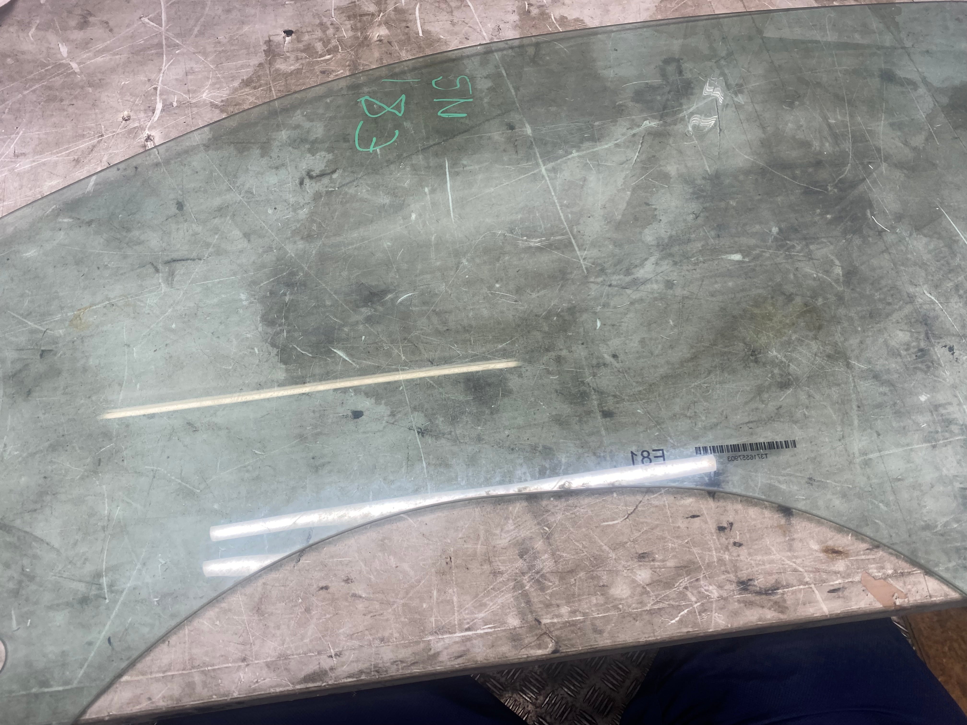 BMW 1 Series E81 Front Passenger Side Window Glass 2006–2012