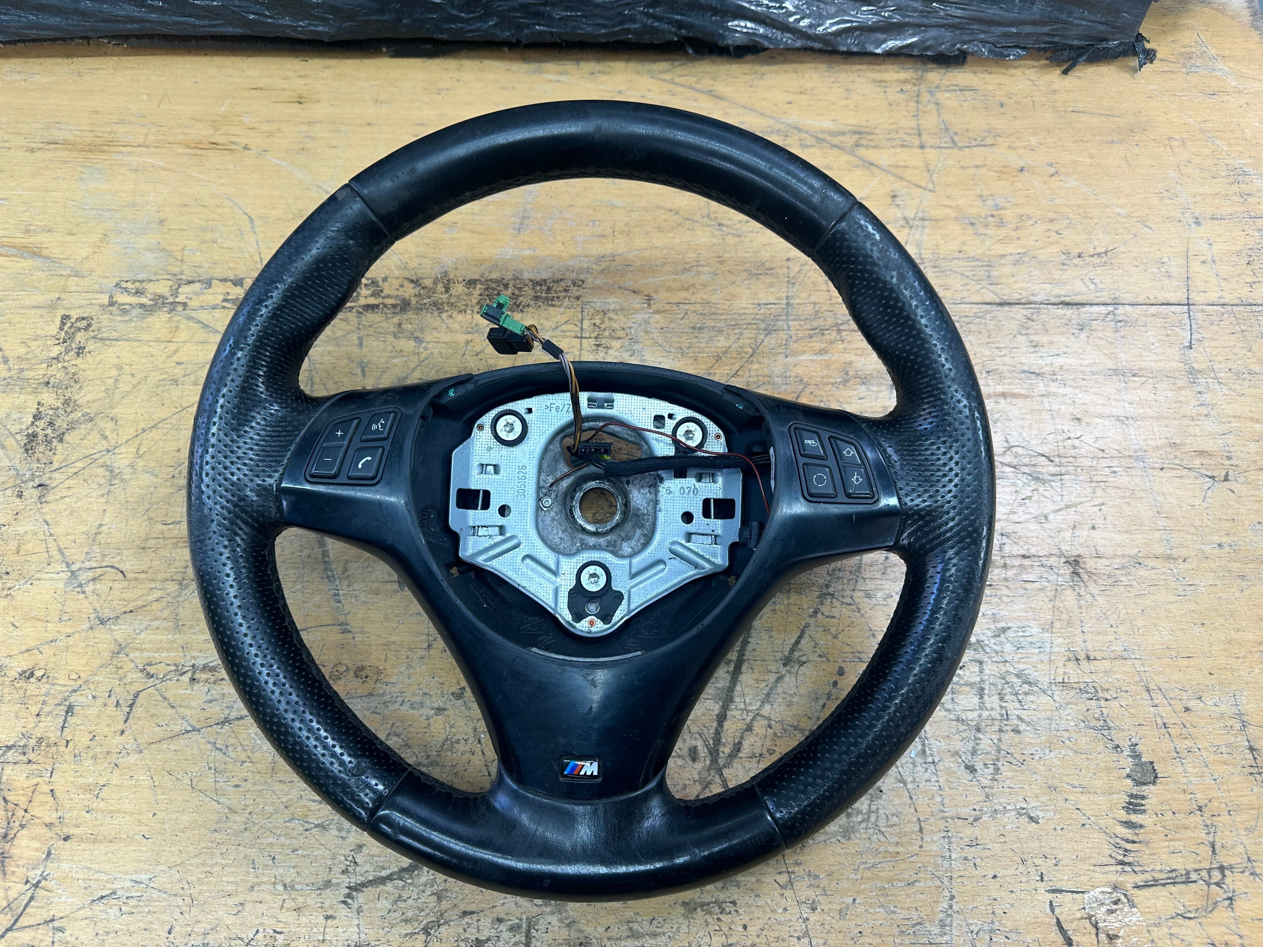 BMW 3 Series M E90 E92 E82 E84 2010 Steering Wheel (7839075-01)