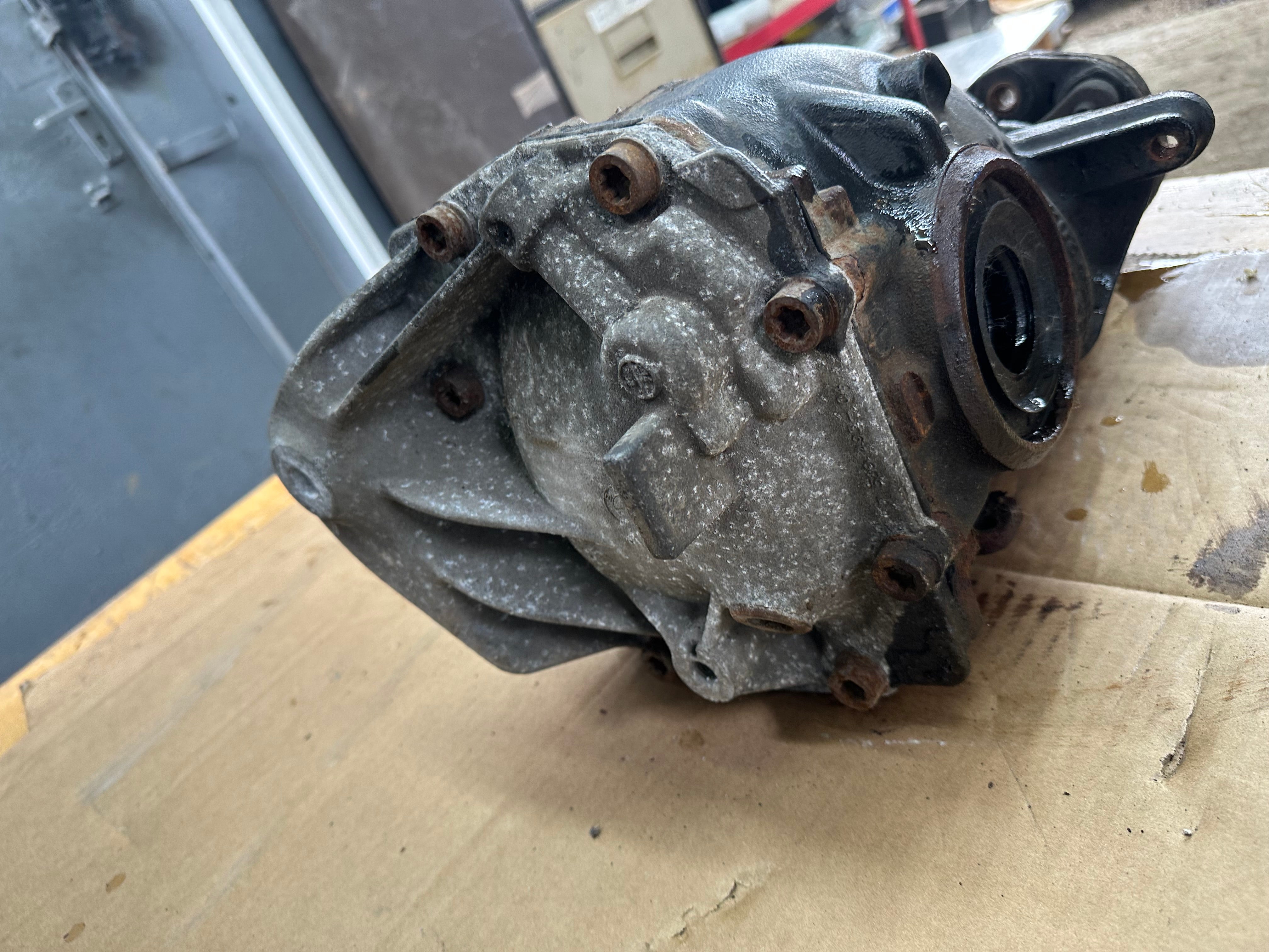 BMW 3 Series F30 F31 316D Rear Differential Diff Ratio 2:81 (7605589-02)