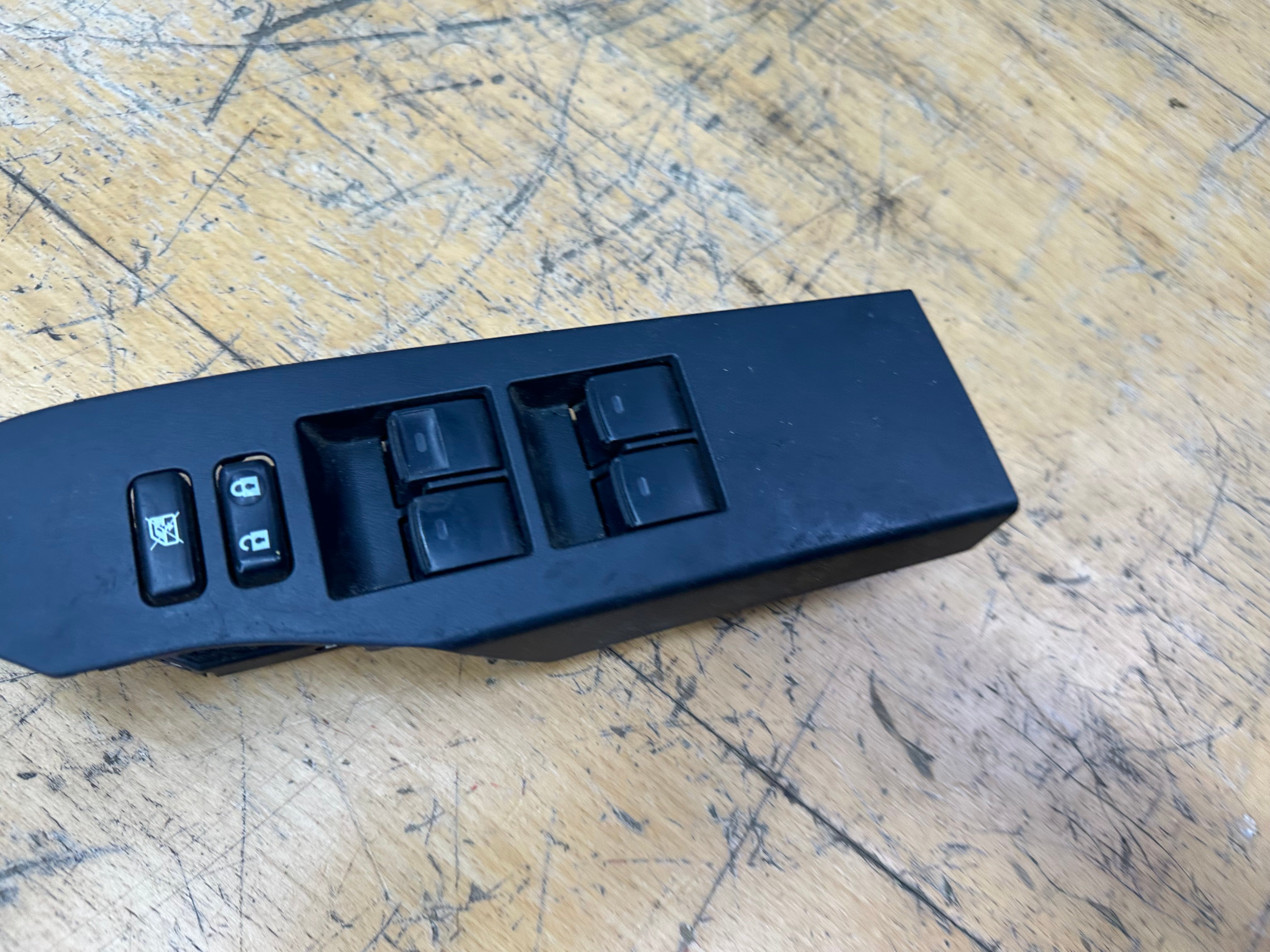 Toyota Auris 2014 Front Right Driver’s Window Control Switch (74231-02D30)