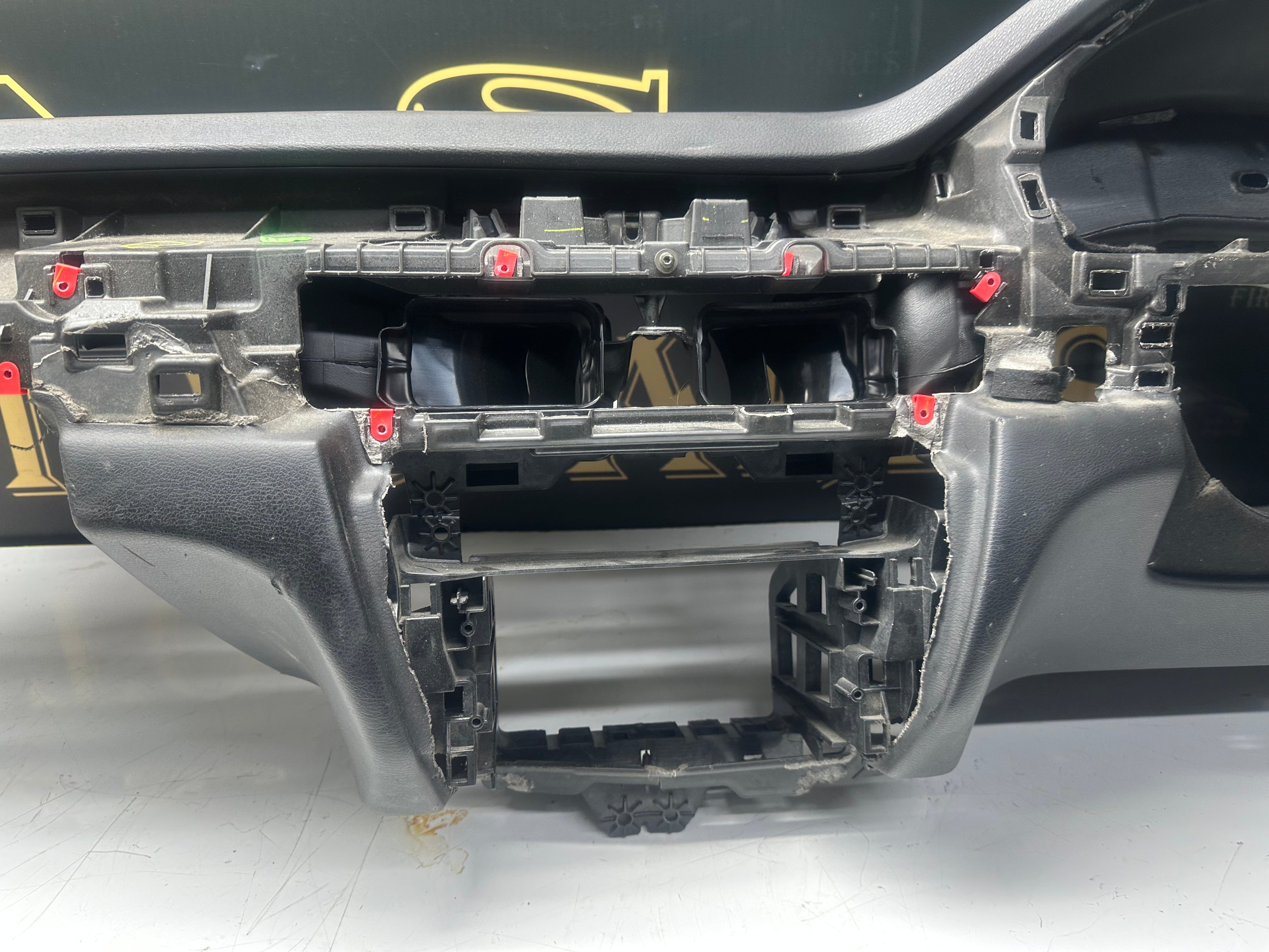 BMW X5 F15/F16 Complete Dashboard with Passenger Airbag (1028651-7) (4037468)