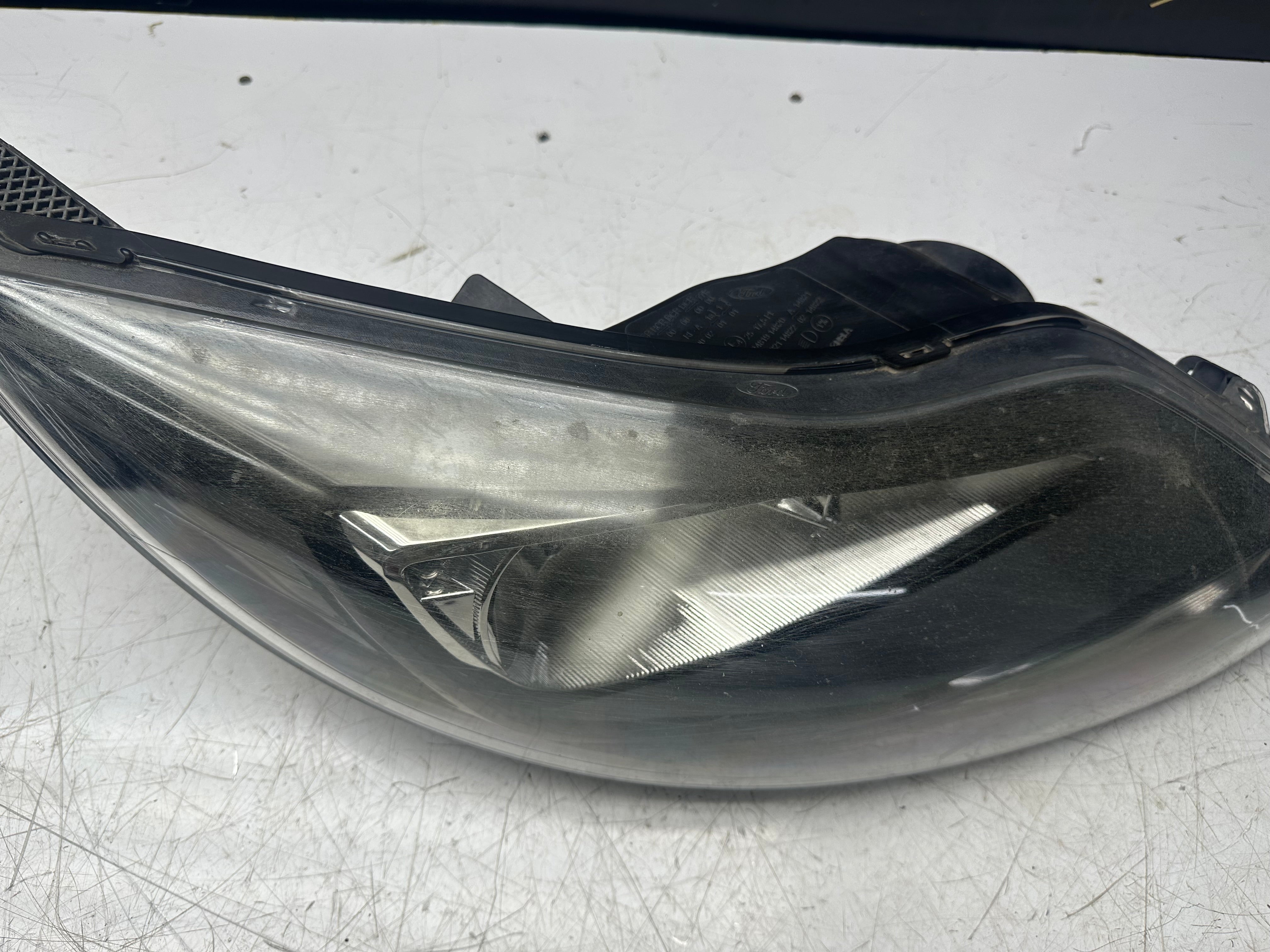 Ford Focus 2012 Right O/S Headlight (BM51-13W029)