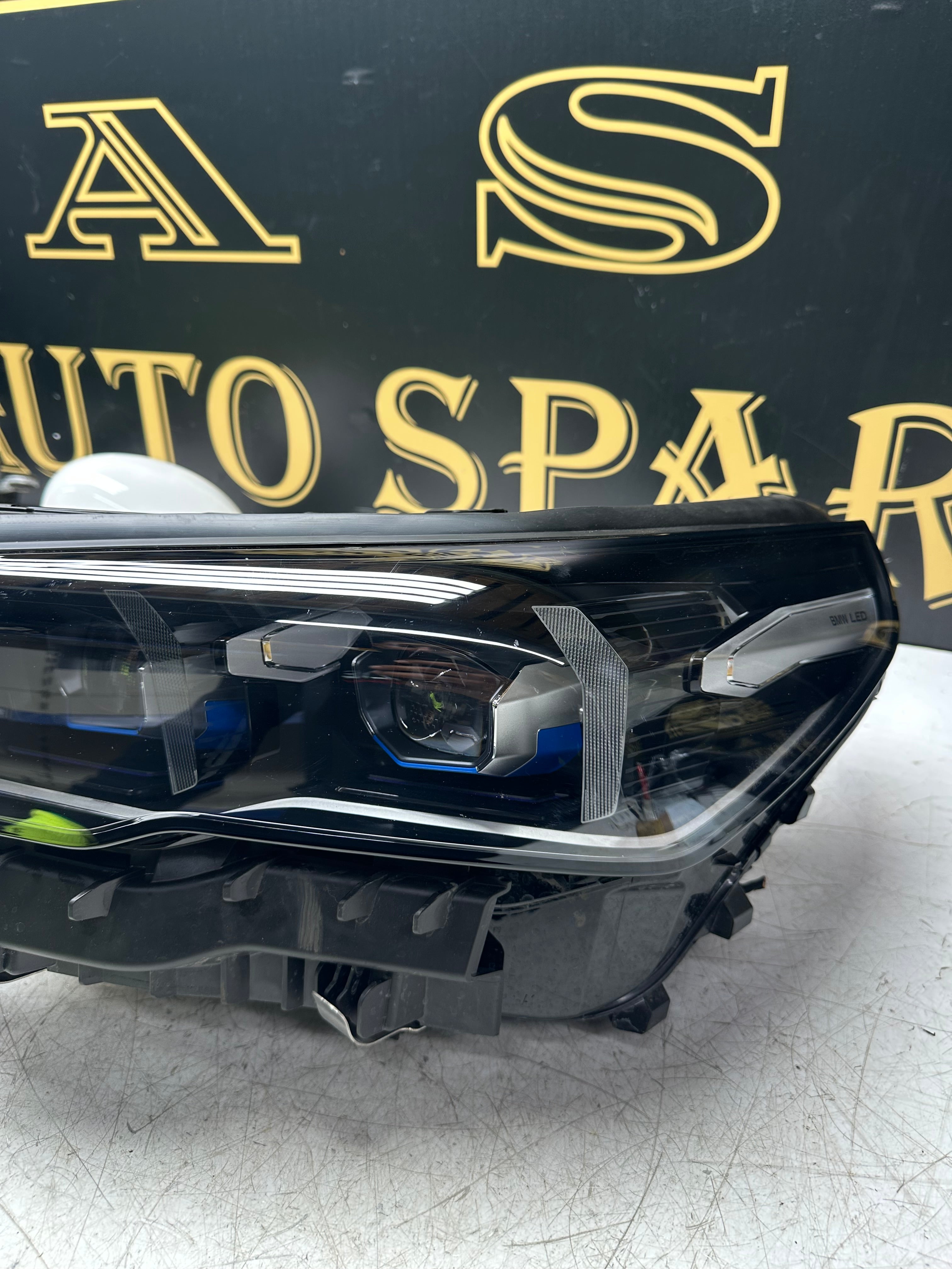 BMW G60 G61 M5 i5 LED Laser Headlight Passenger Side Left (5A798D3-09)