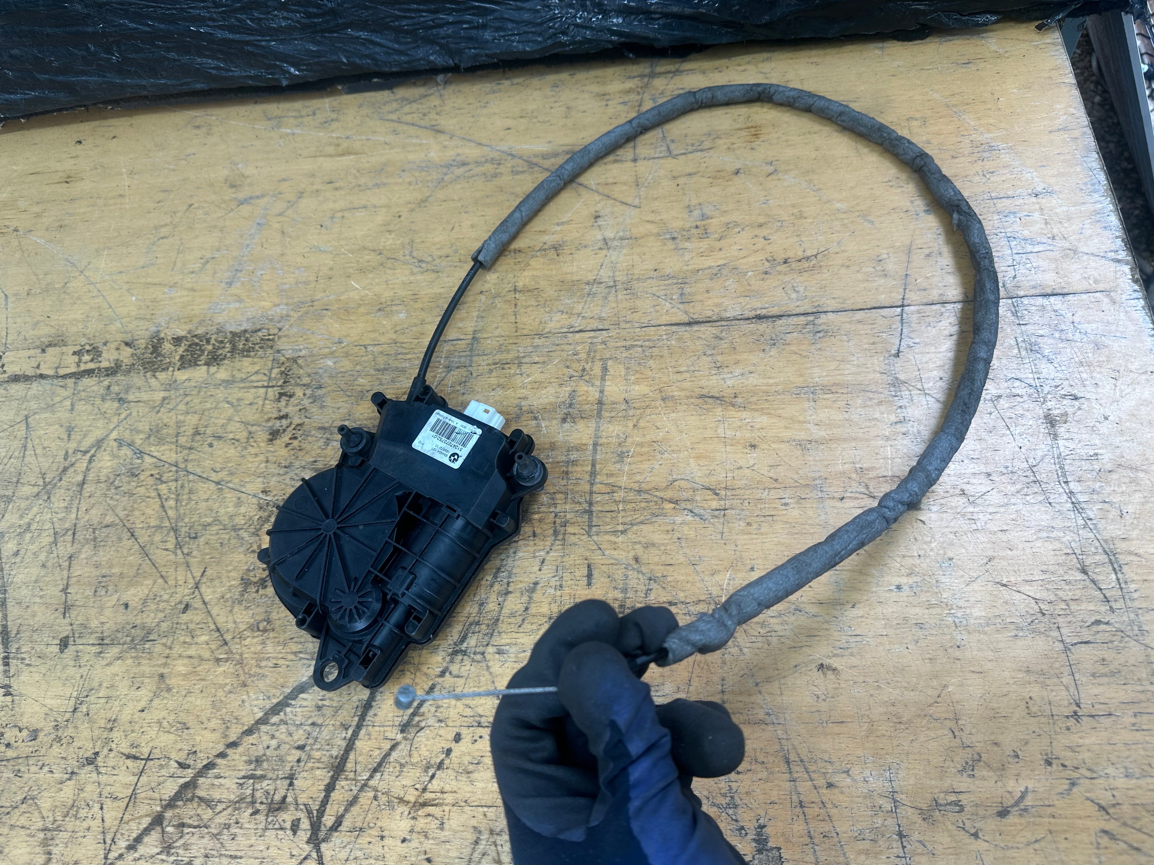 BMW M5 5 Series F10 Tailgate Boot Lock Catch Latch (934404-101) (163672-10)