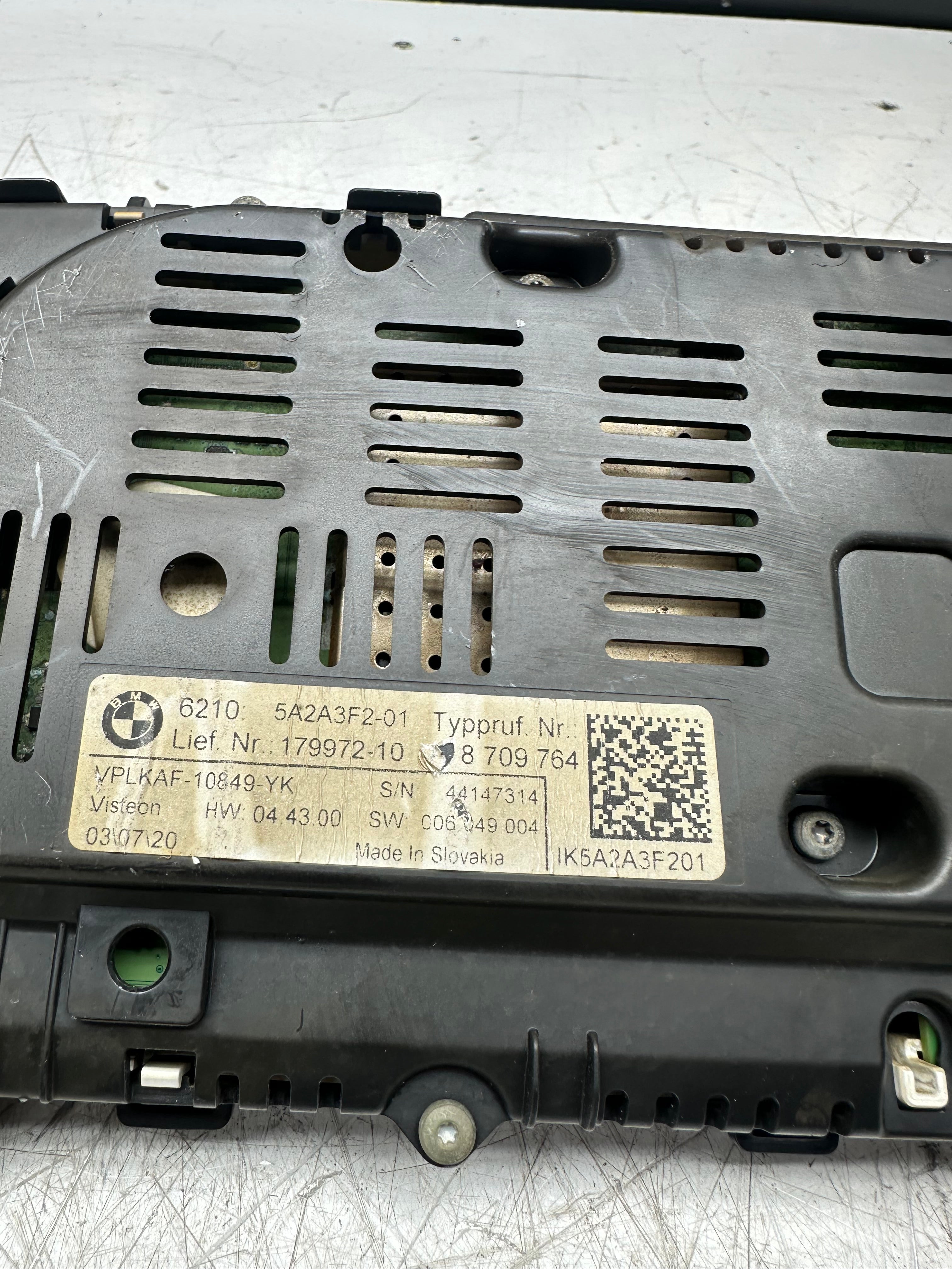 BMW 1 Series / 2 Series F40 F44 Instrument Cluster Speedometer – 8709764