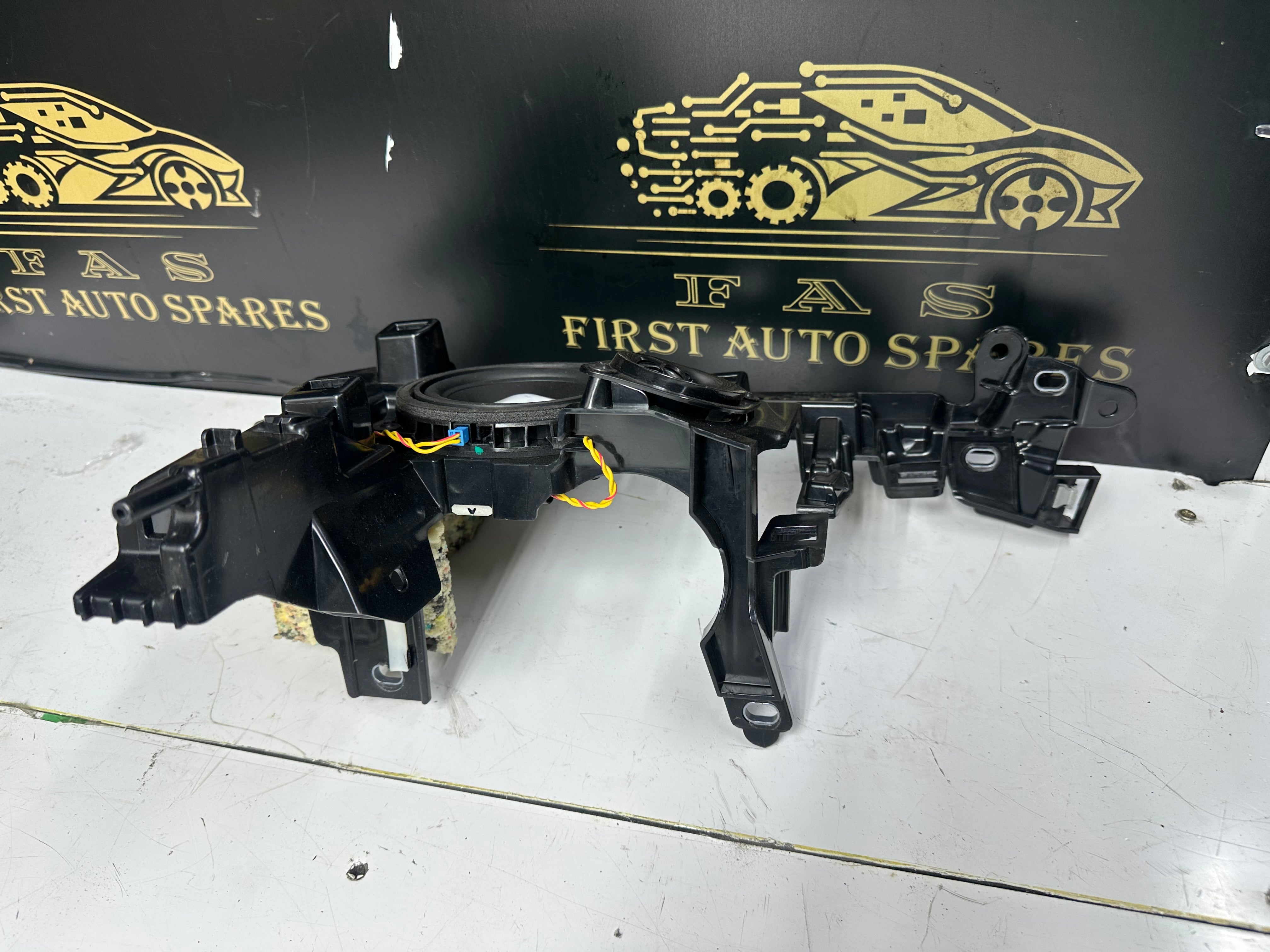 BMW 4 Series F36 Rear Stand Trunk Left Side (51477309529)