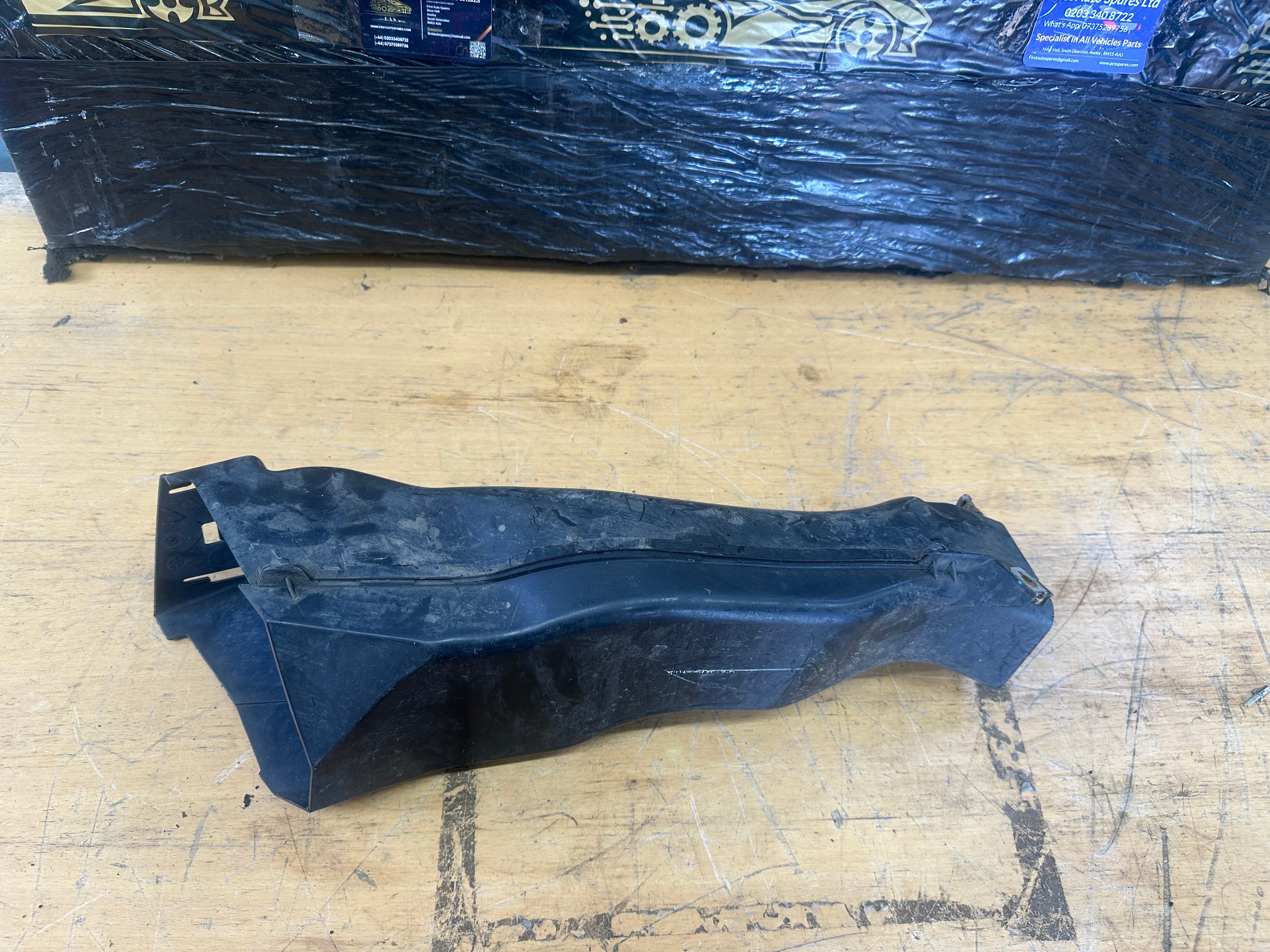 BMW X5 Series M Sport Front Brake Air Duct Right Driver Side F15 (8055210)