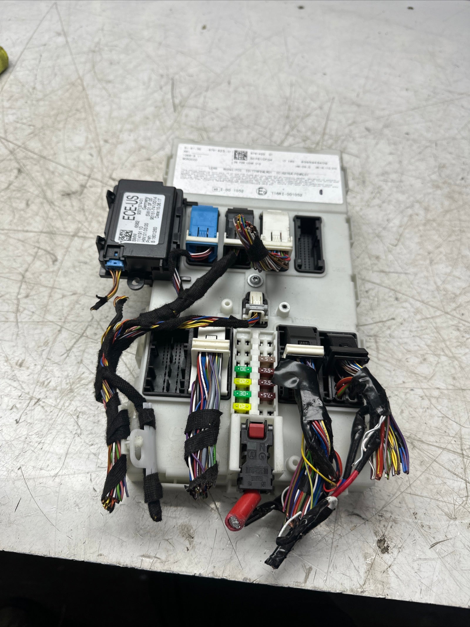 BMW 3 series Control Unit 116RI001052 / 193444 / 8781423 / 5C761CF04 / 3517012