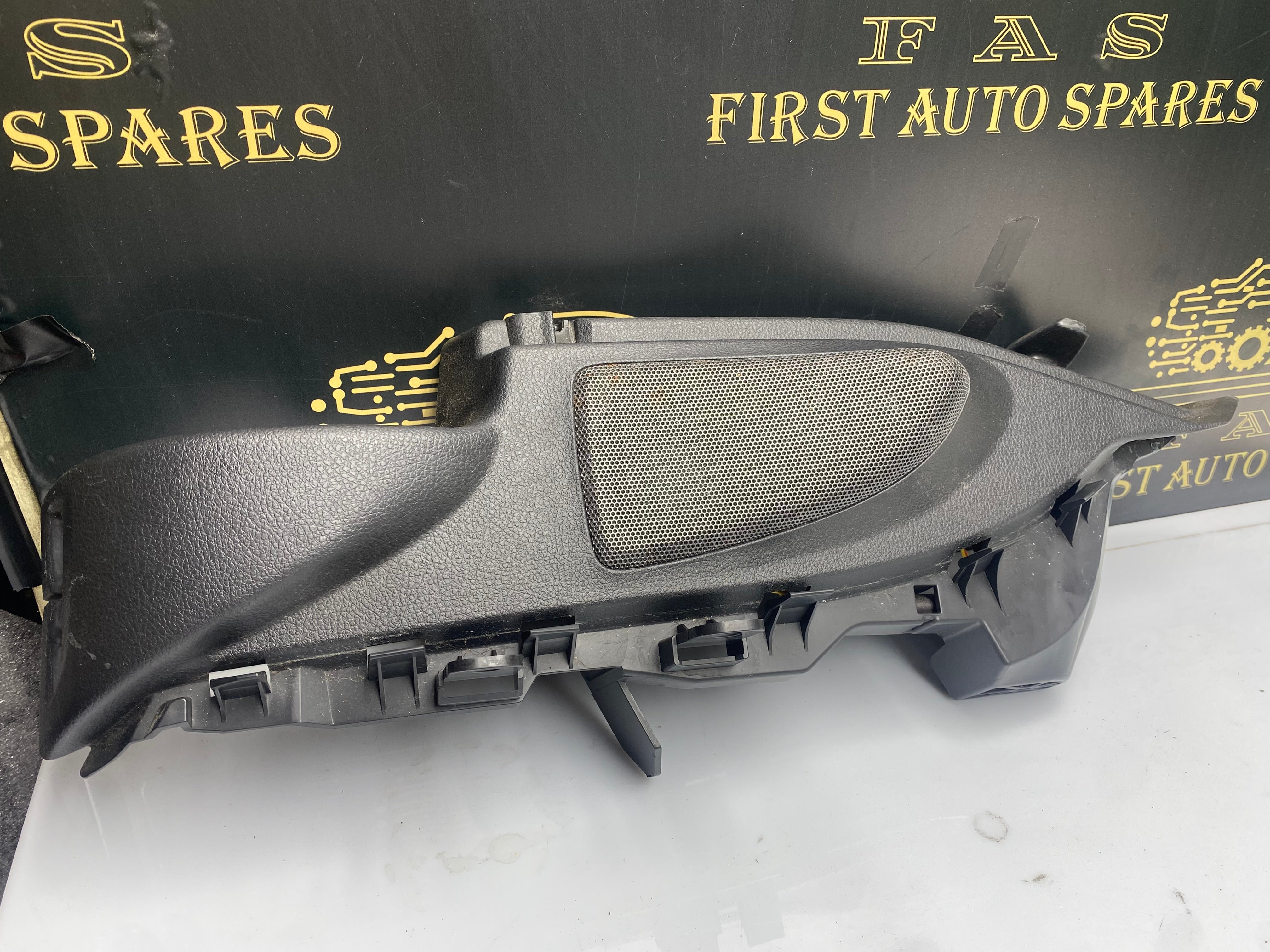 BMW 1 Series F20 F21 Rear Window Parcel Shelf Support Bracket with Speakers– 2011–2019 (7240777)[Left]