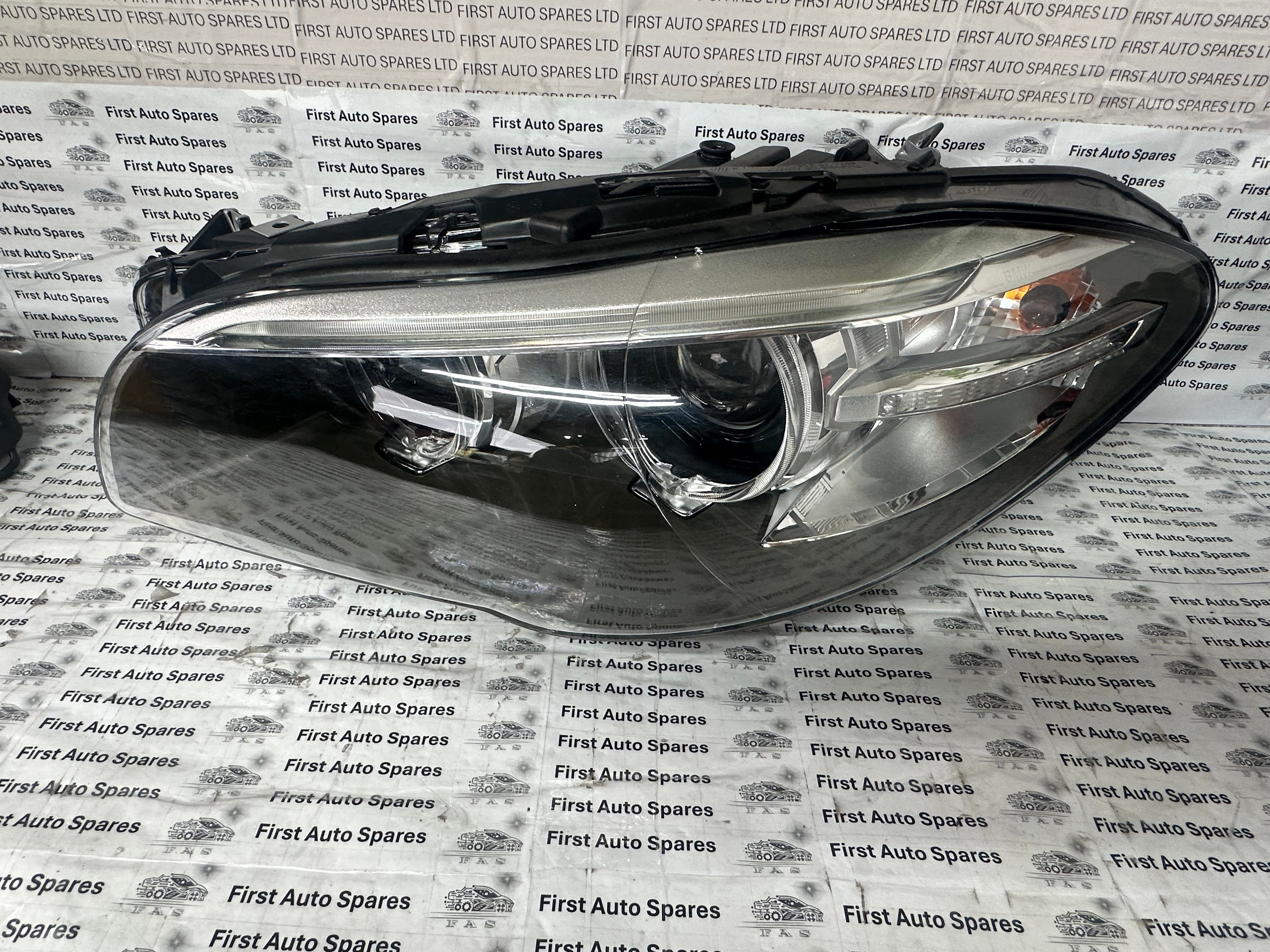 BMW 5 Series Xenon F10 F11 Left Headlight (7317131-10)