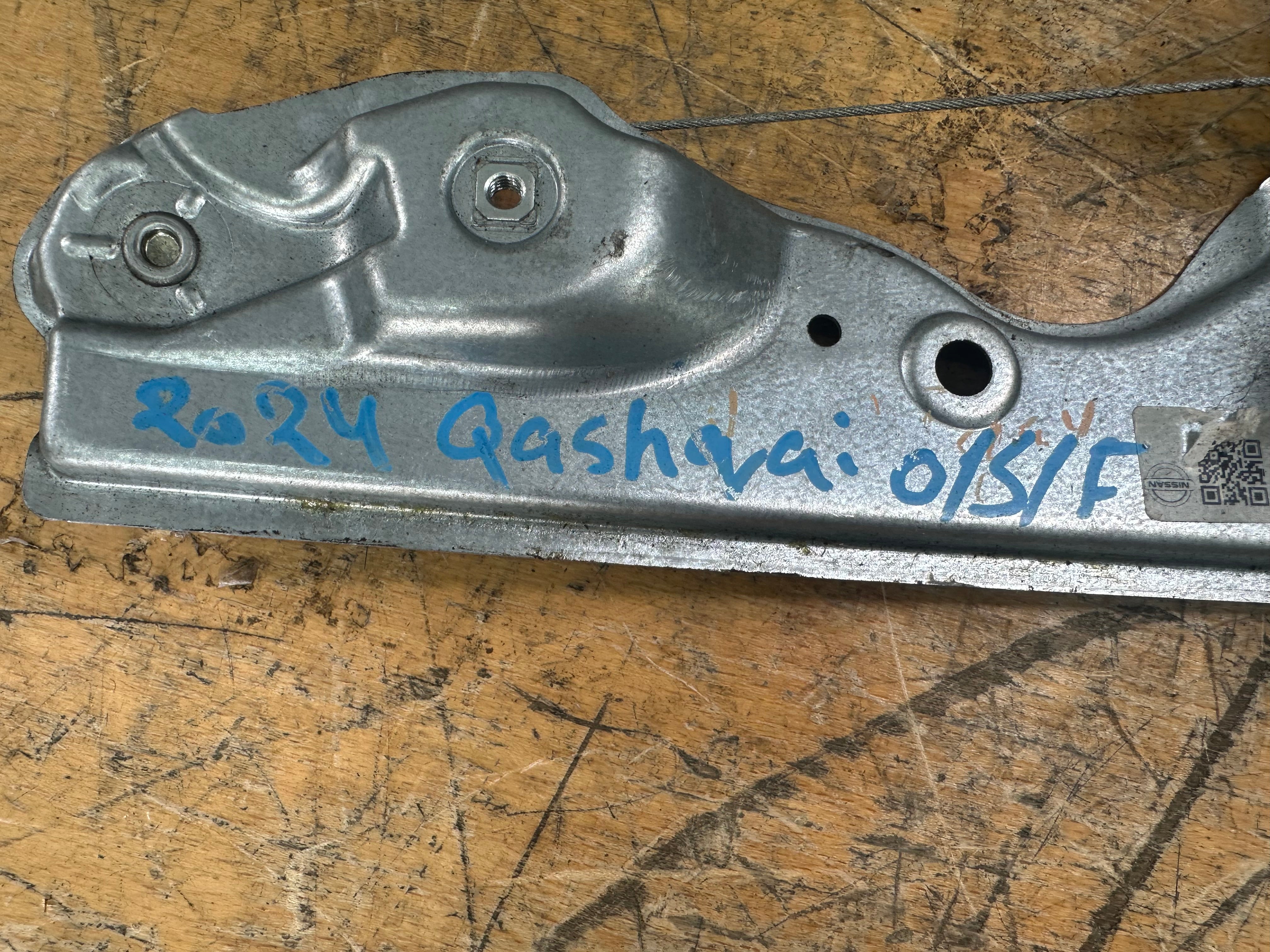 Nissan Qashqai 2021-2024 Front Right O/S/F Window Regulator (80700-6UA1B)